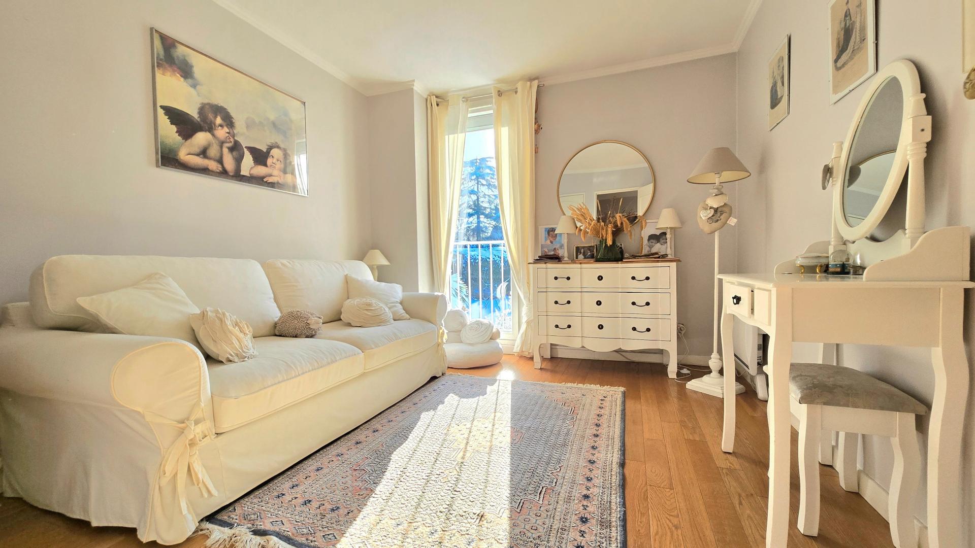 Miniature photo - 11 / 20