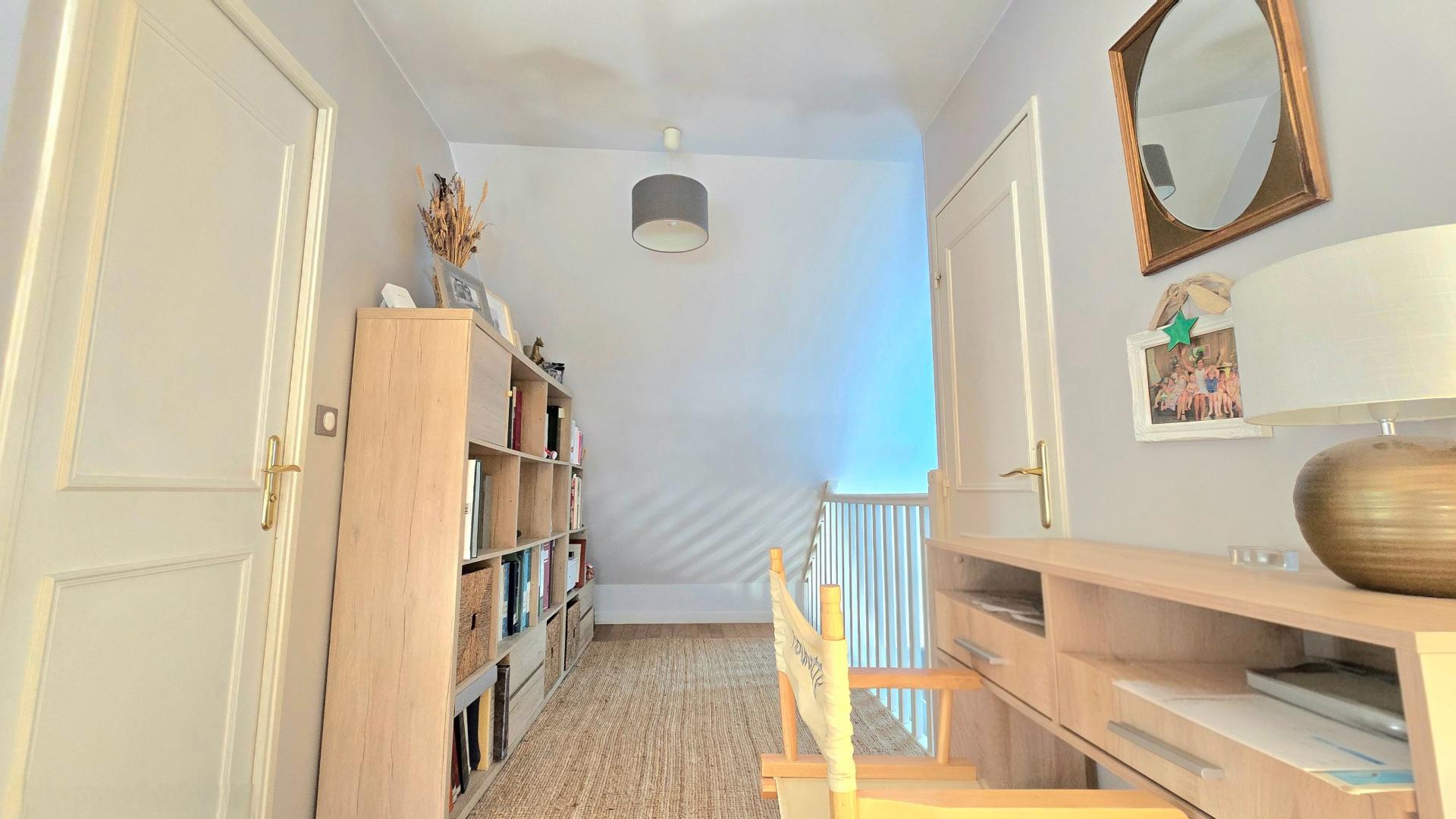 Miniature photo - 10 / 20