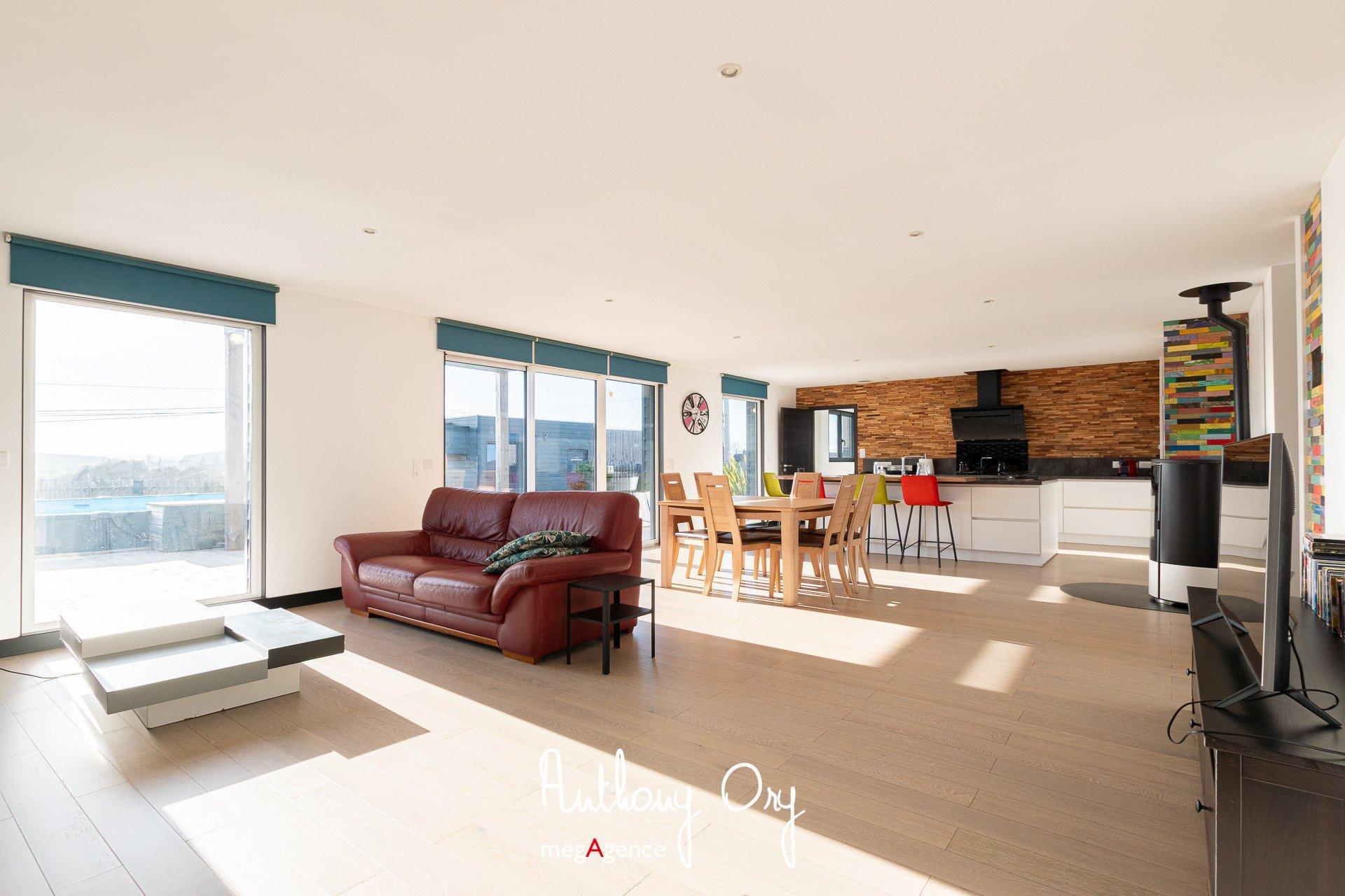 Miniature photo - 9 / 16