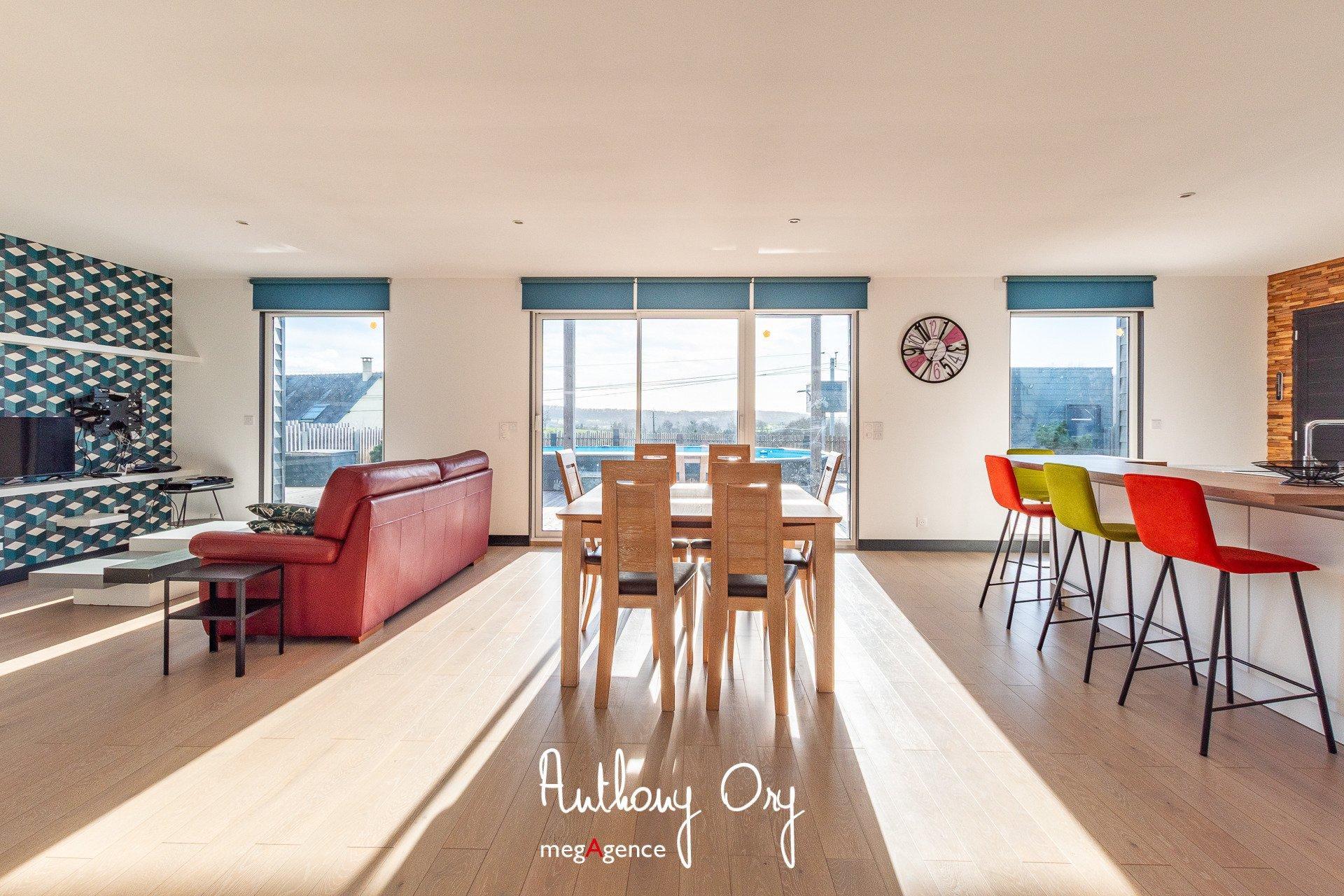 Miniature photo - 8 / 16