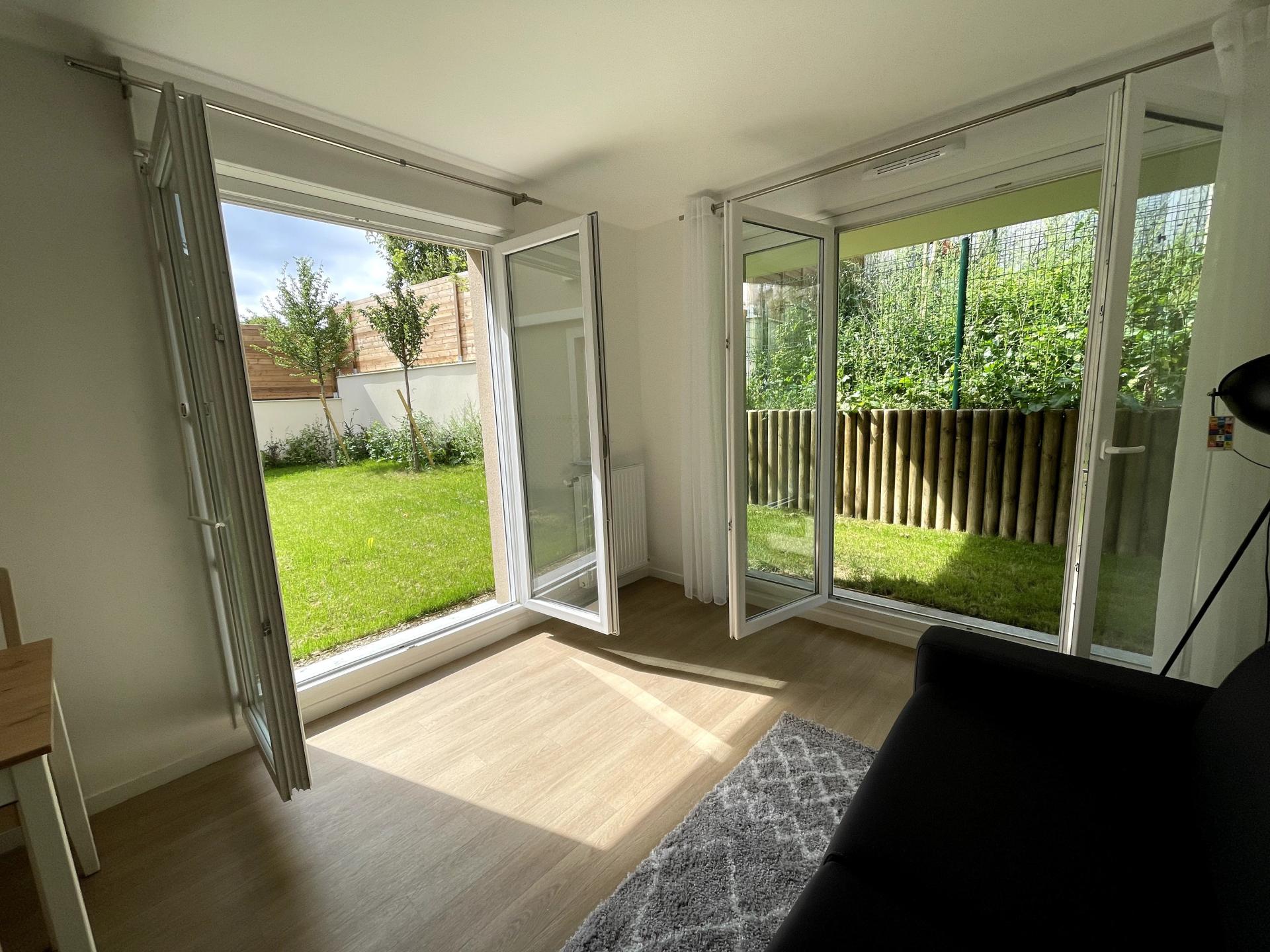 Miniature photo - 2 / 7