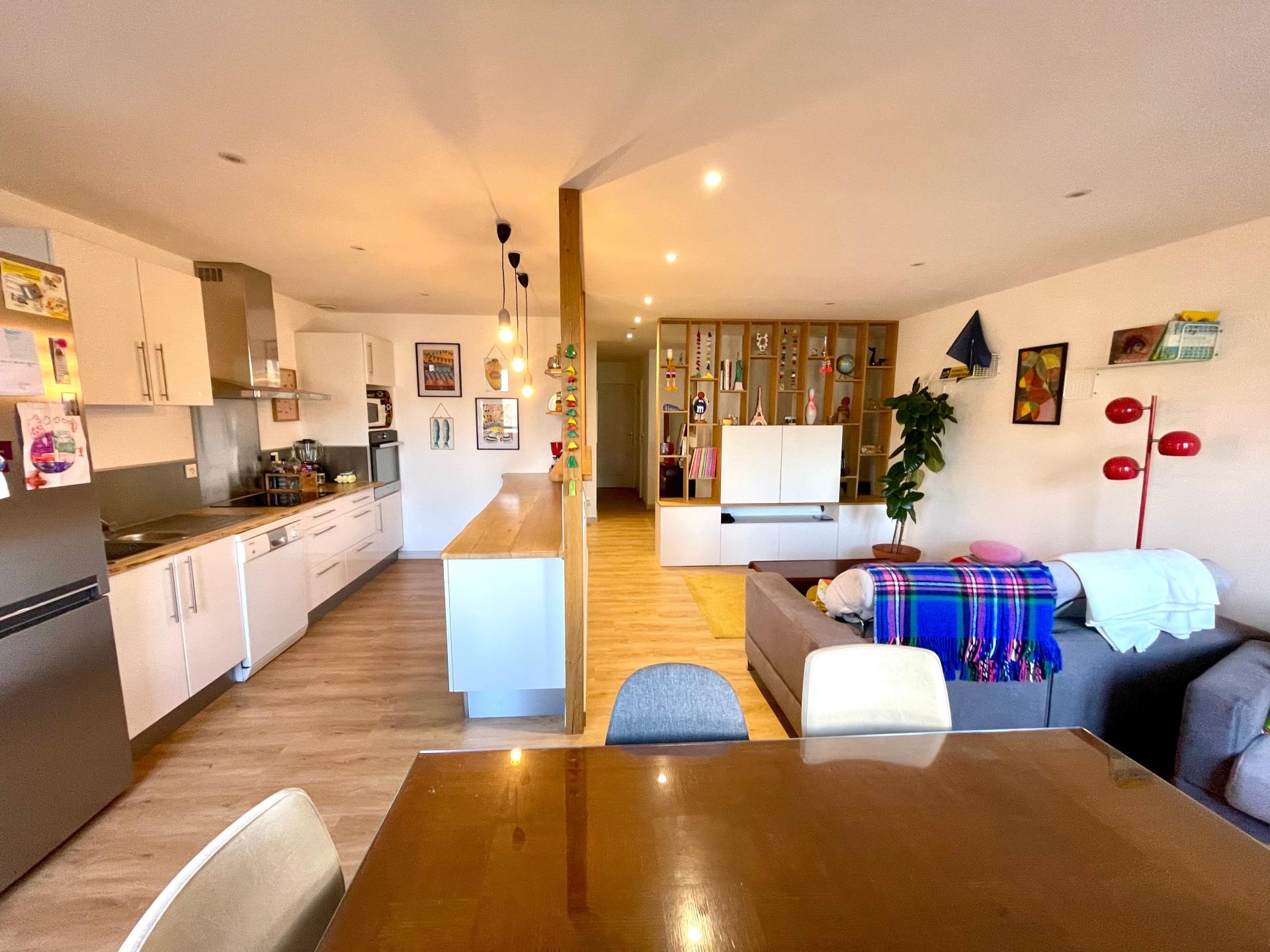 Miniature photo - 2 / 14