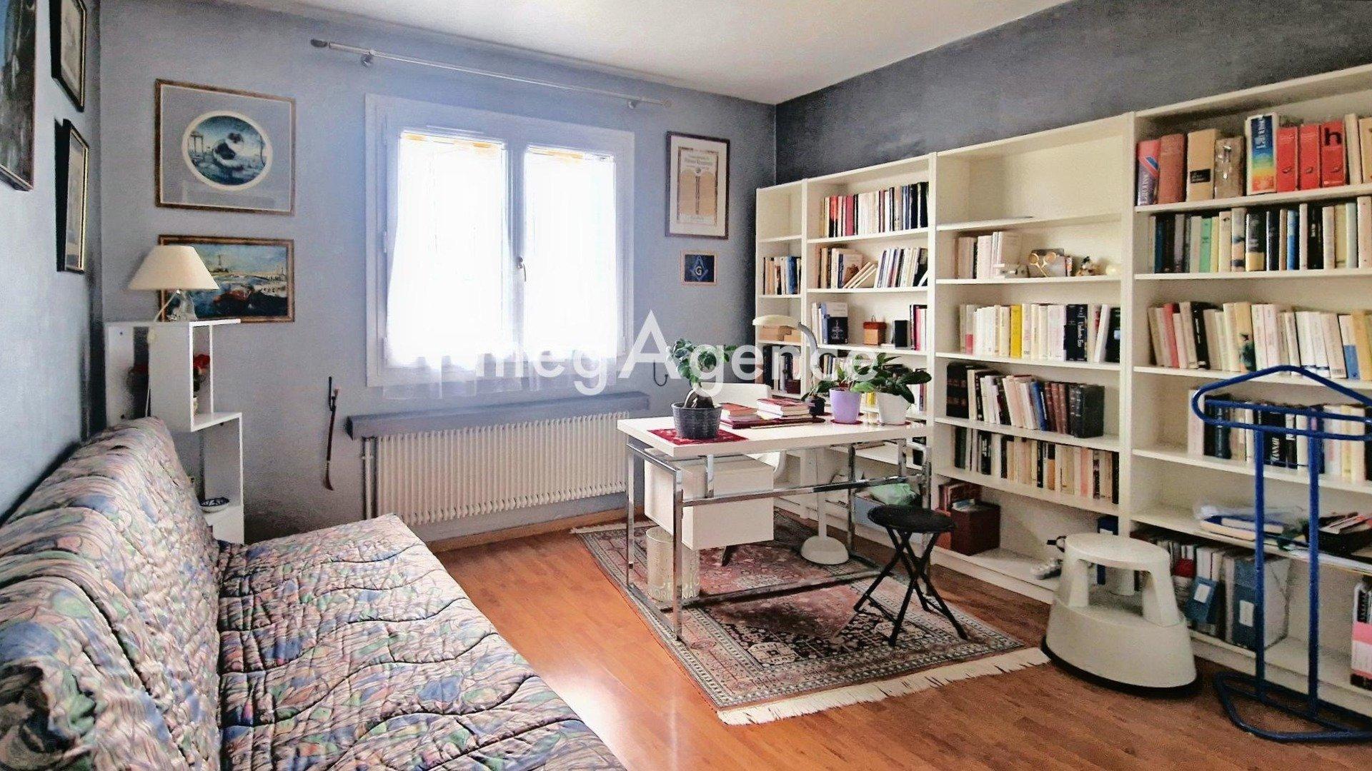 Miniature photo - 9 / 16