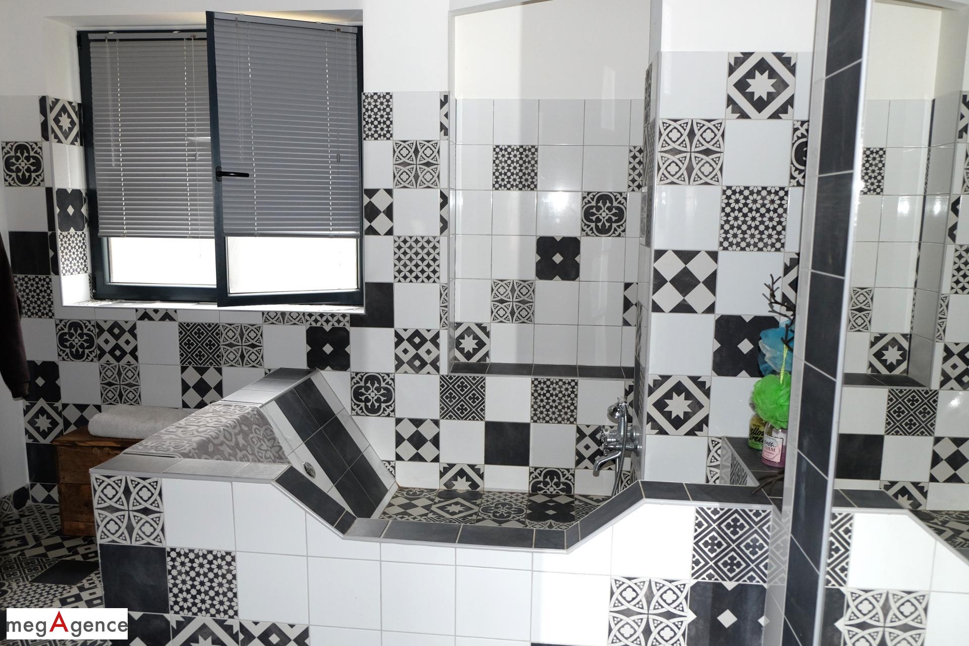 Miniature photo - 15 / 20