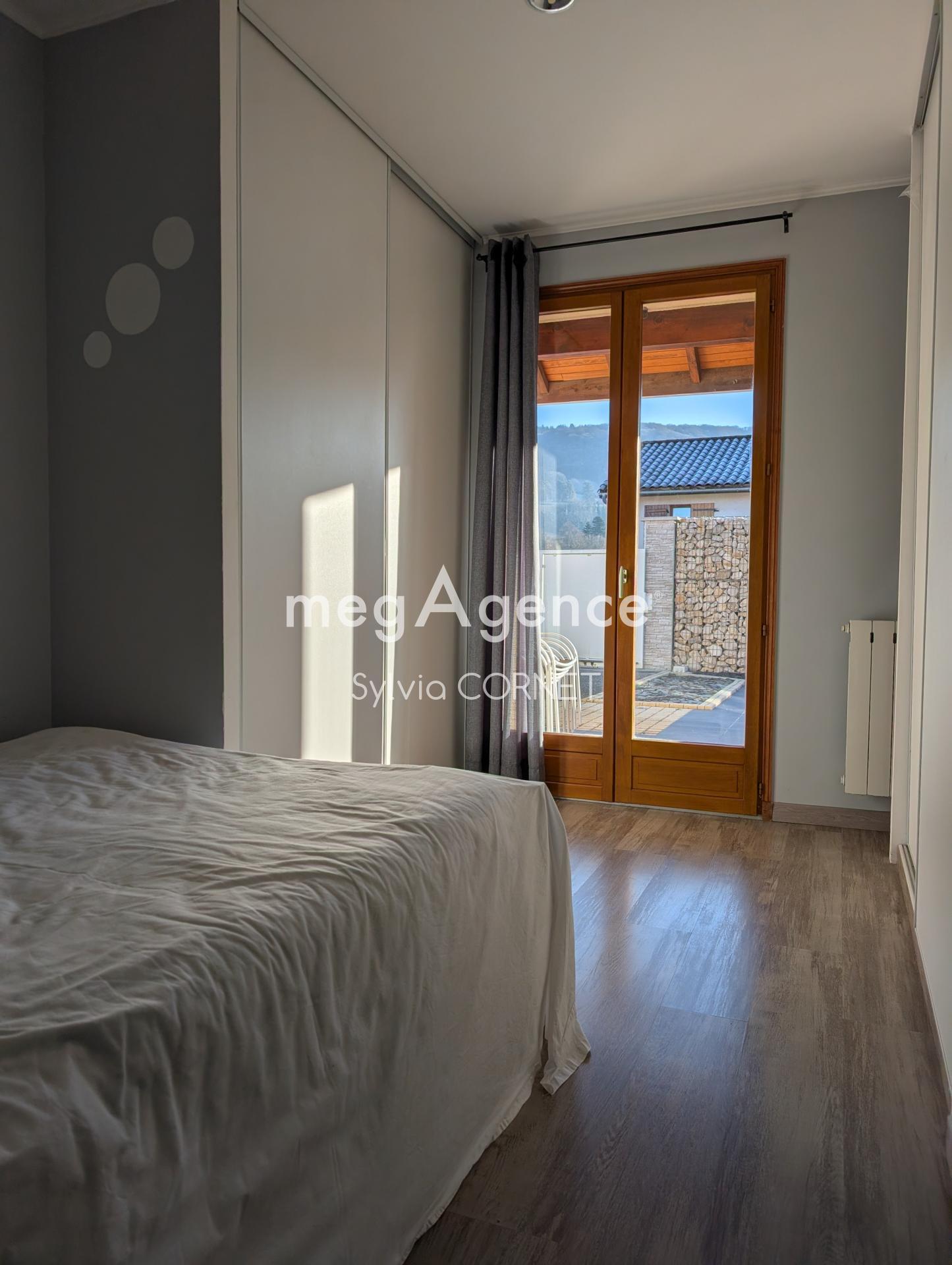 Miniature photo - 8 / 10