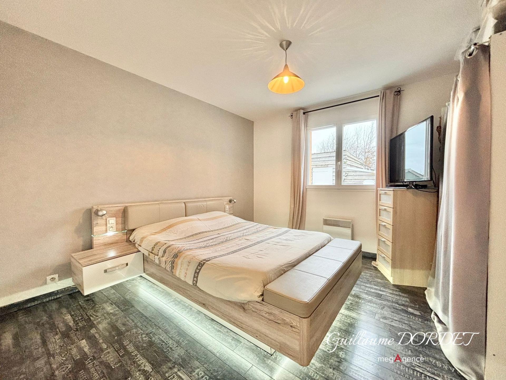 Miniature photo - 8 / 12