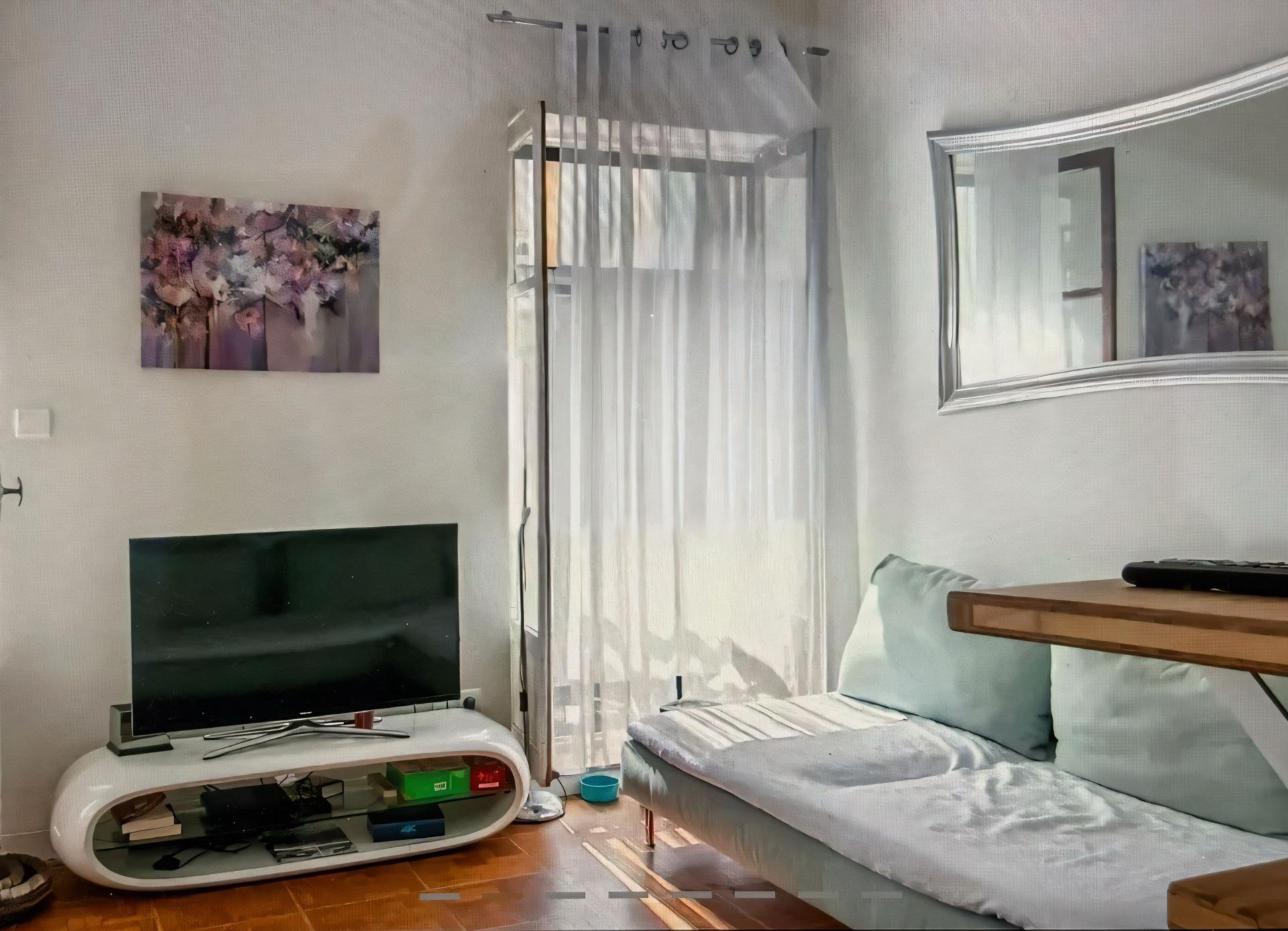 Miniature photo - 2 / 2