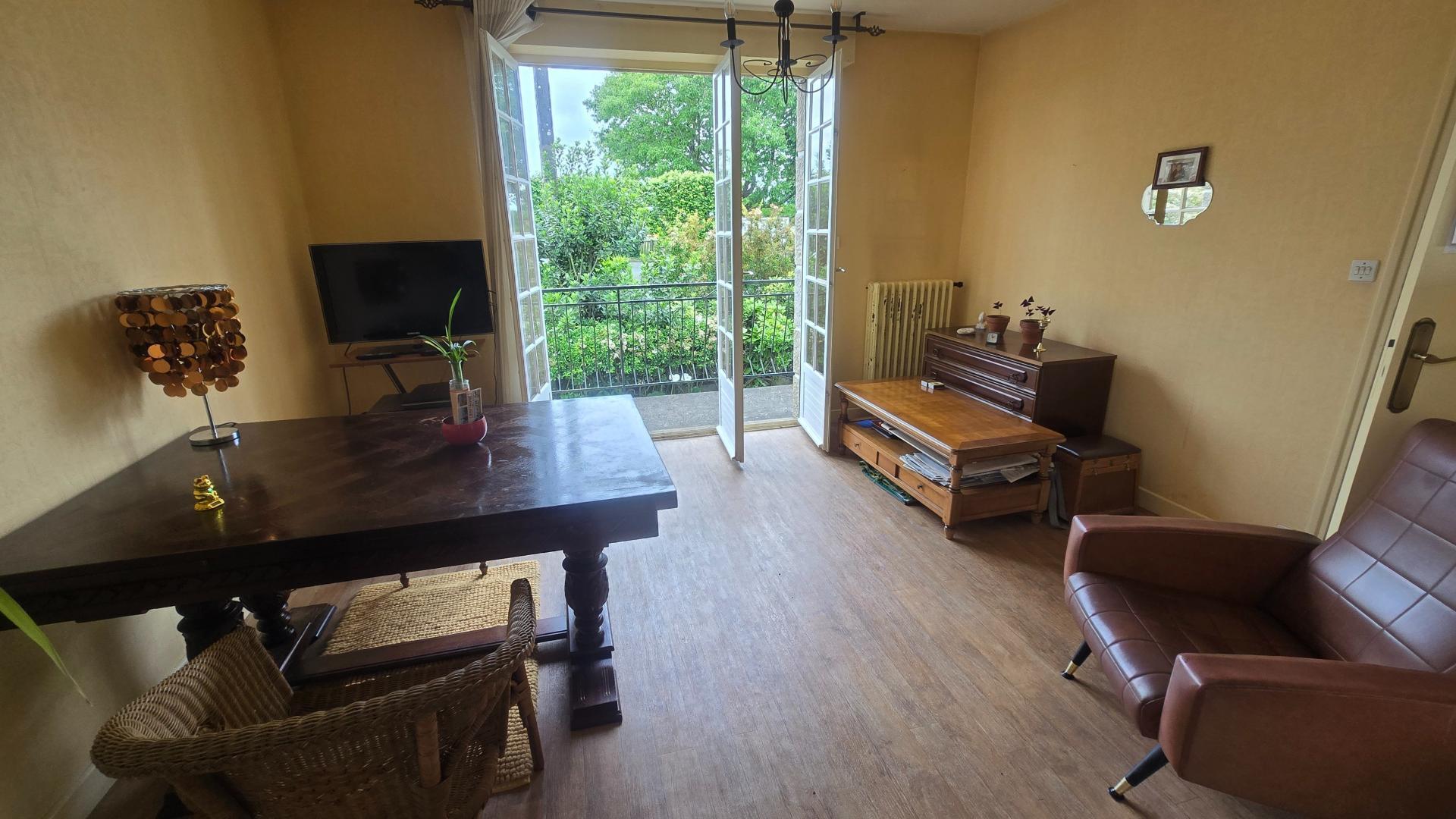 Miniature photo - 2 / 13