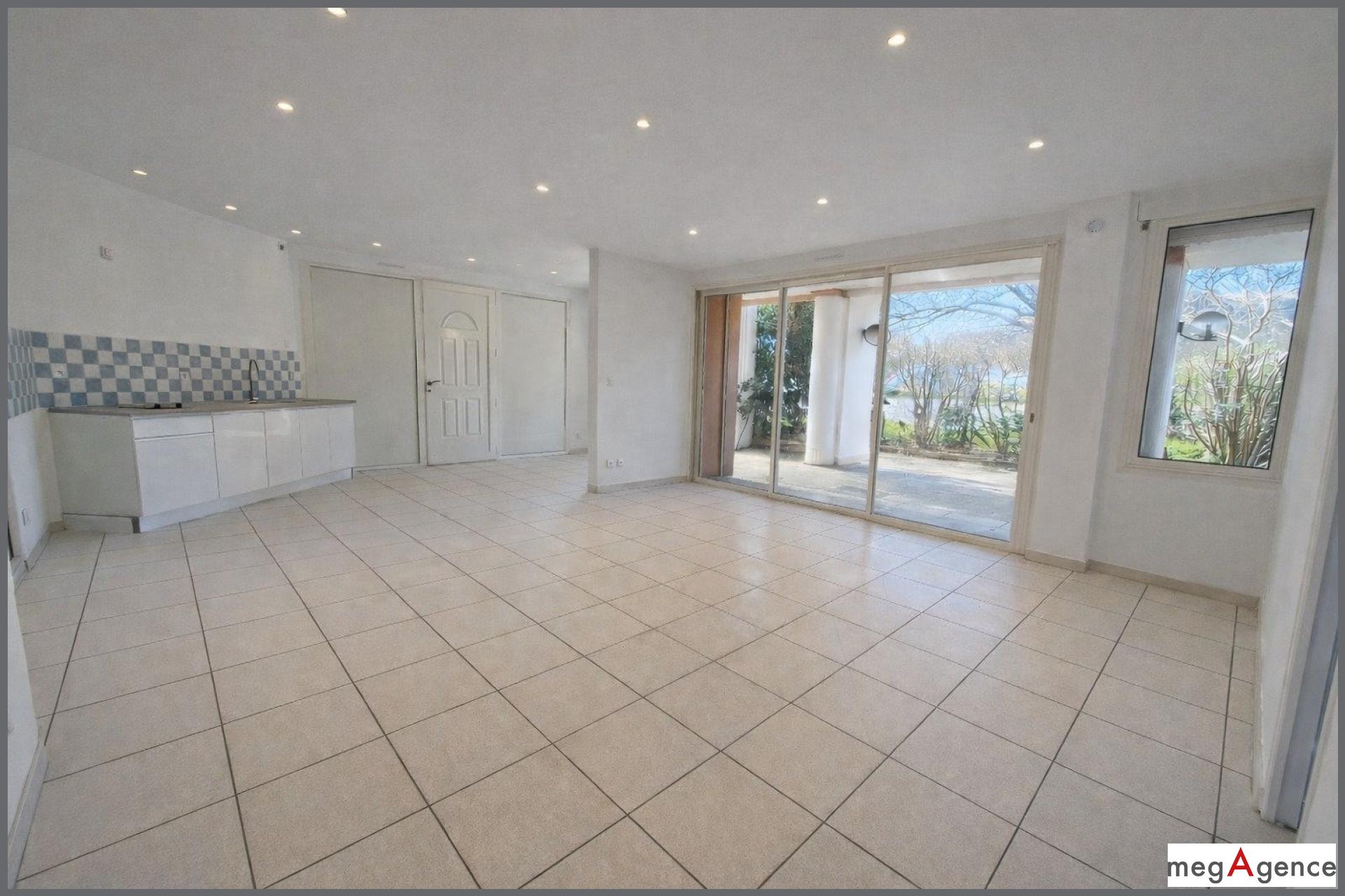 Miniature photo - 2 / 7