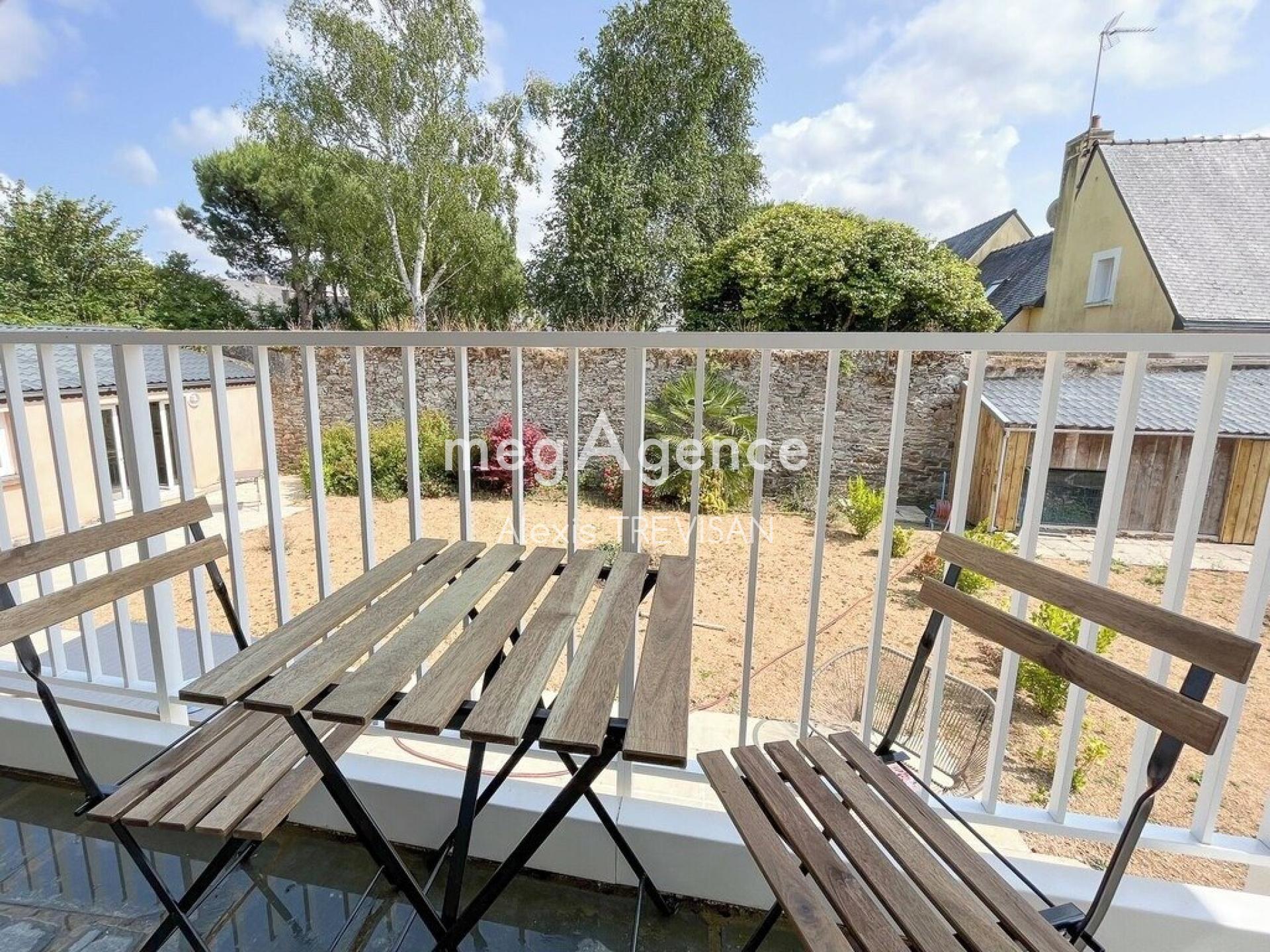 Miniature photo - 2 / 20