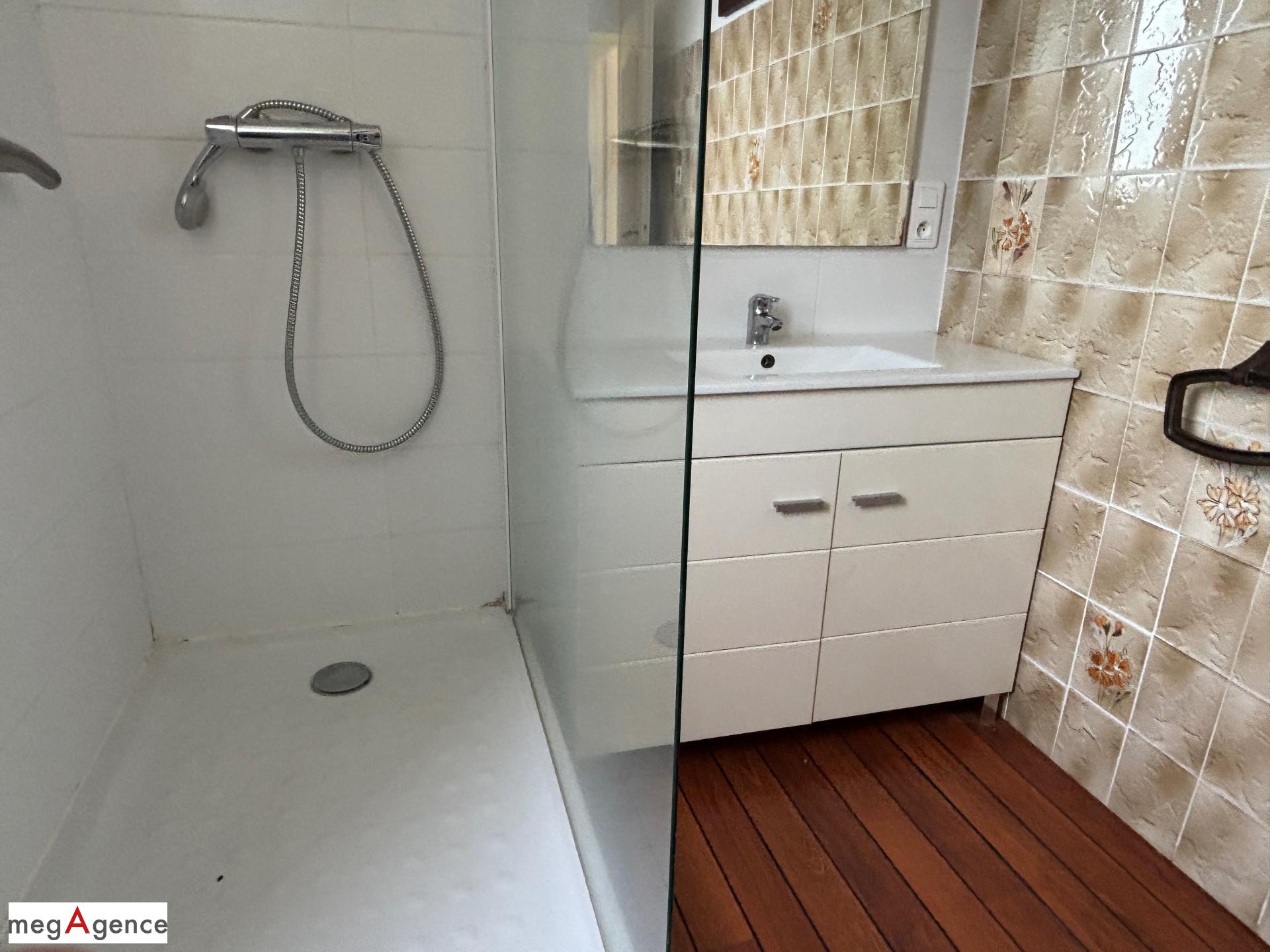 Miniature photo - 12 / 20