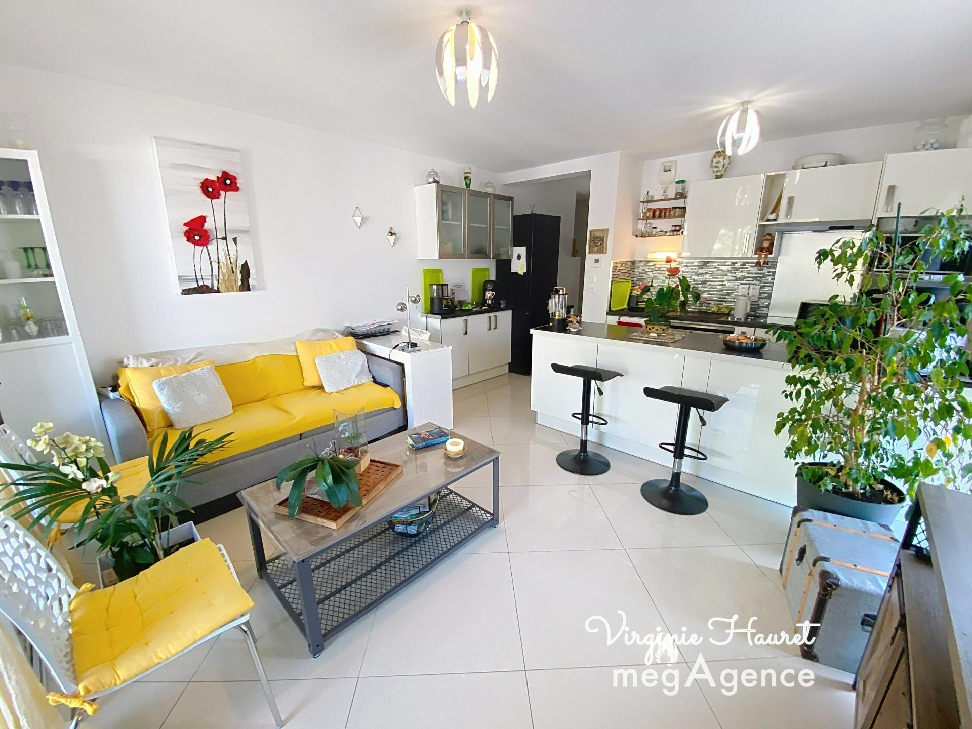 Miniature photo - 2 / 13