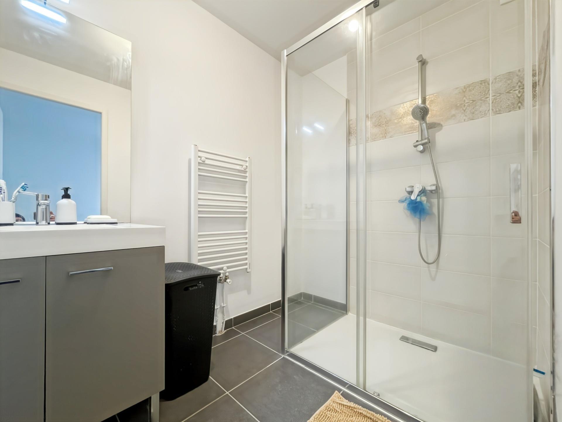 Miniature photo - 5 / 9