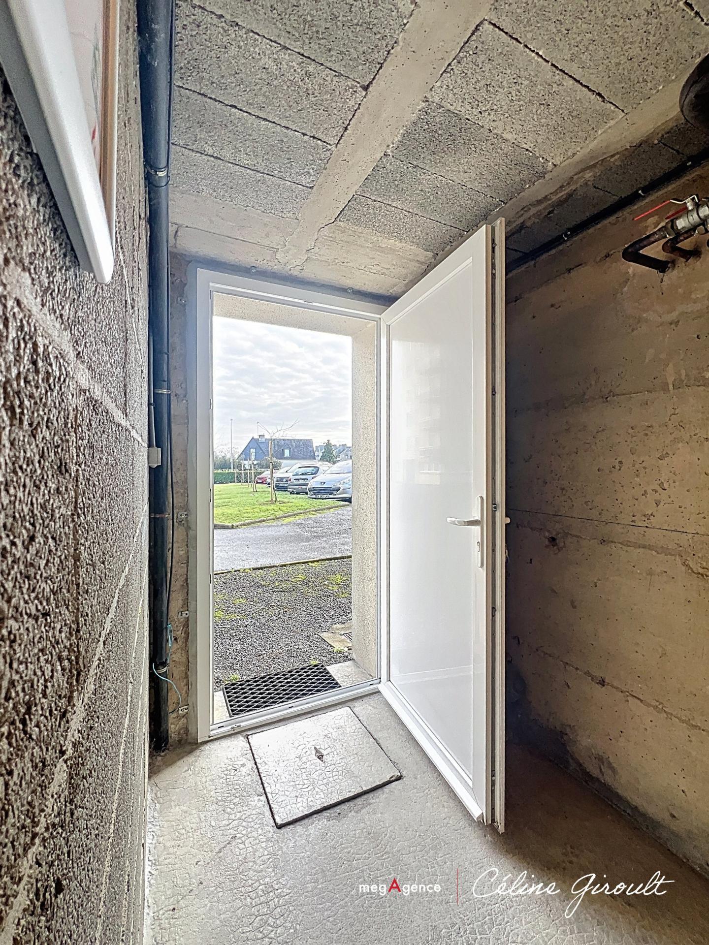 Miniature photo - 15 / 16