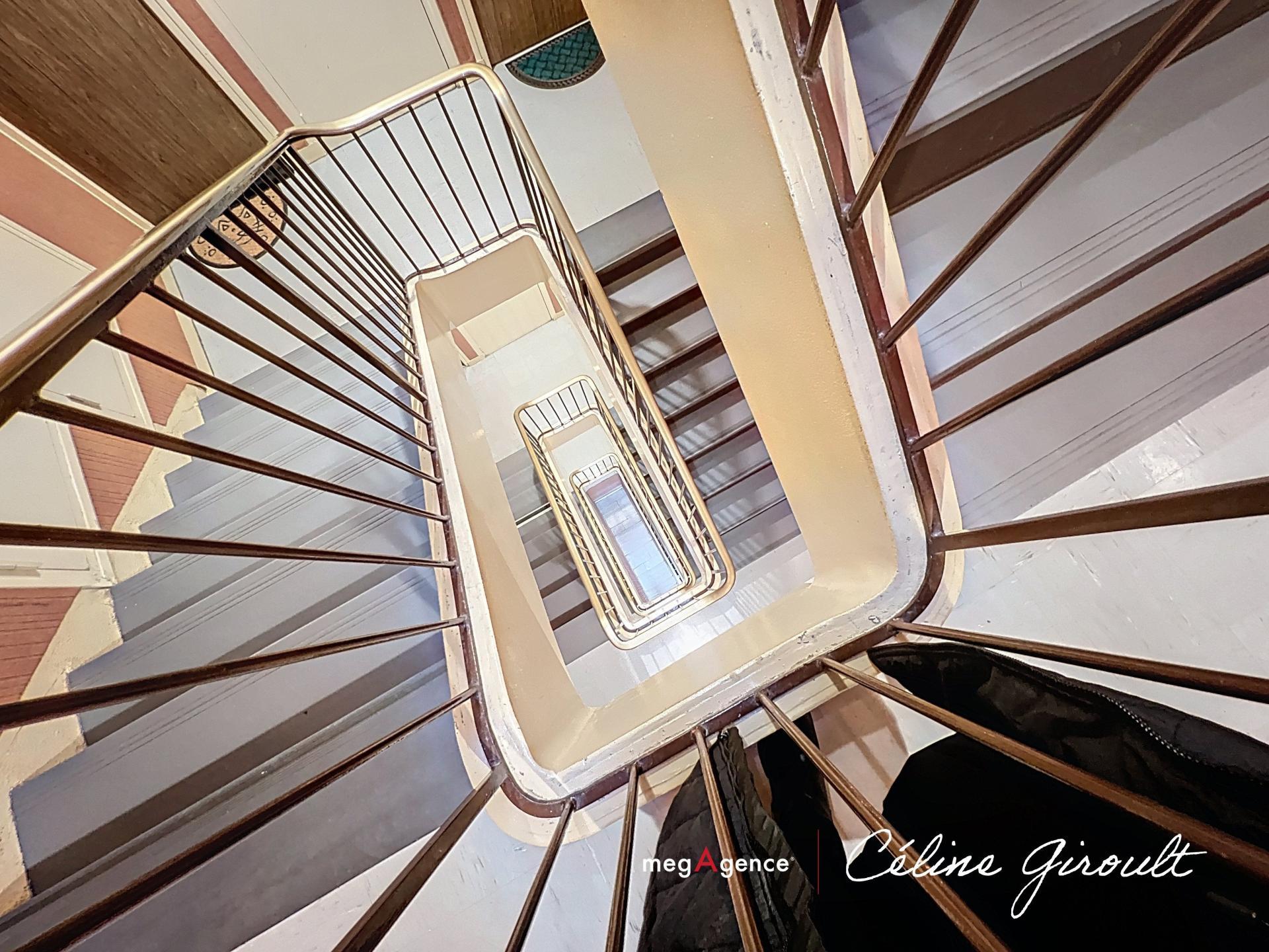 Miniature photo - 11 / 16