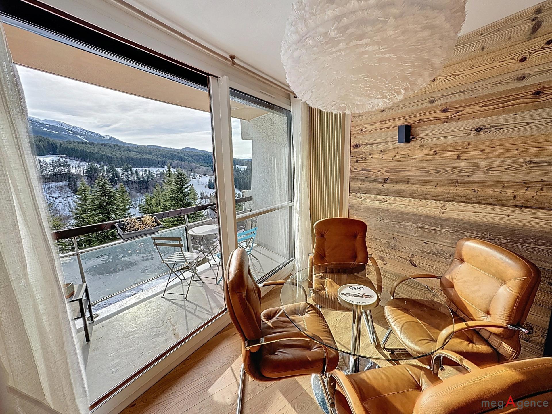 Miniature photo - 5 / 16