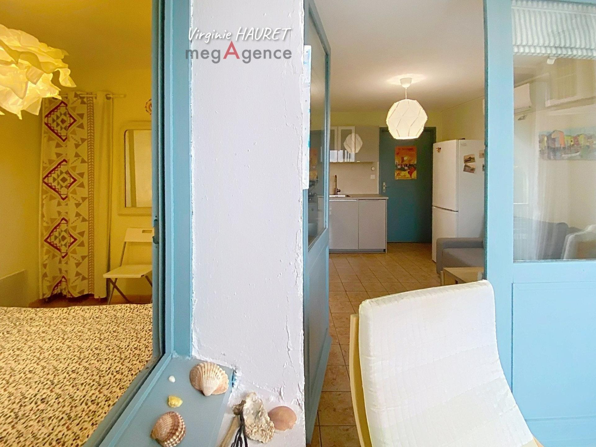 Miniature photo - 12 / 20