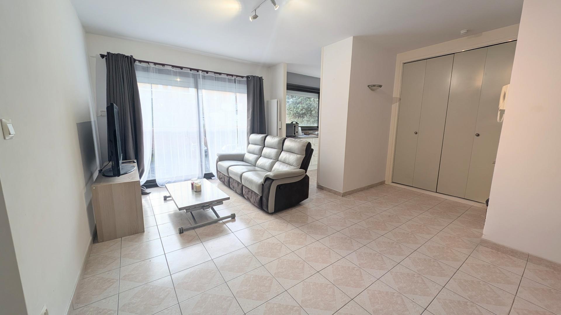 Miniature photo - 2 / 8