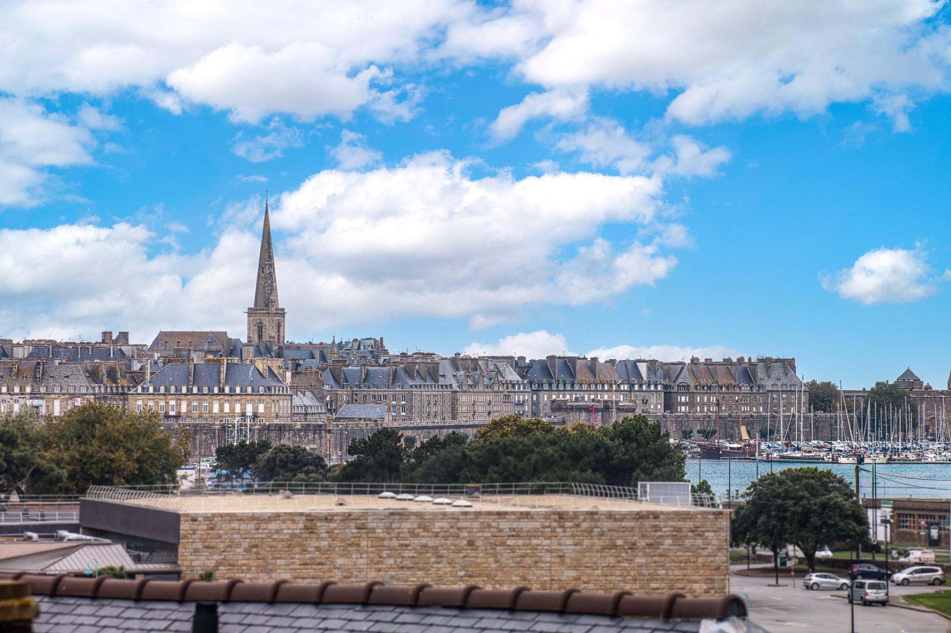 Miniature photo - 12 / 12