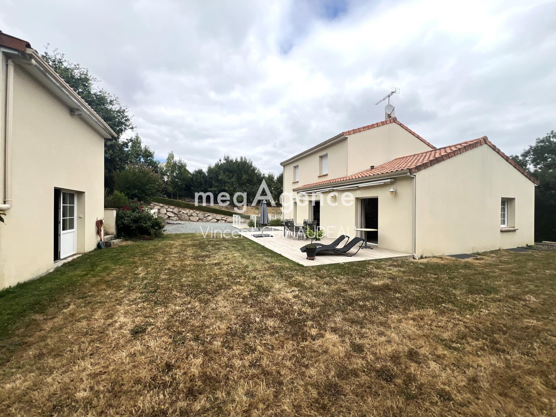 Miniature photo - 2 / 12