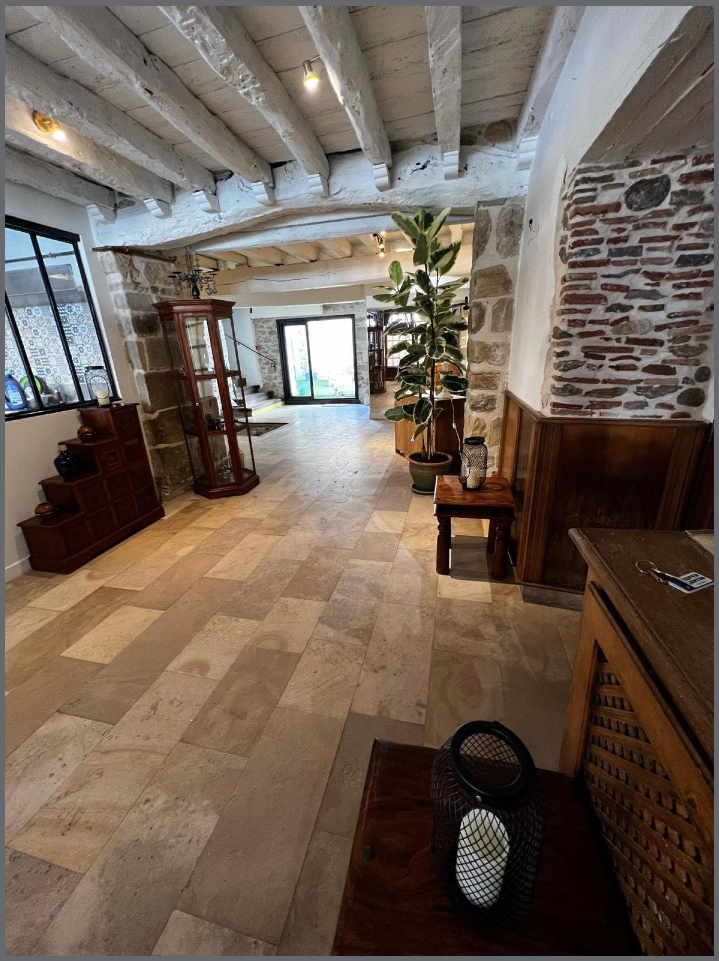 Miniature photo - 2 / 9