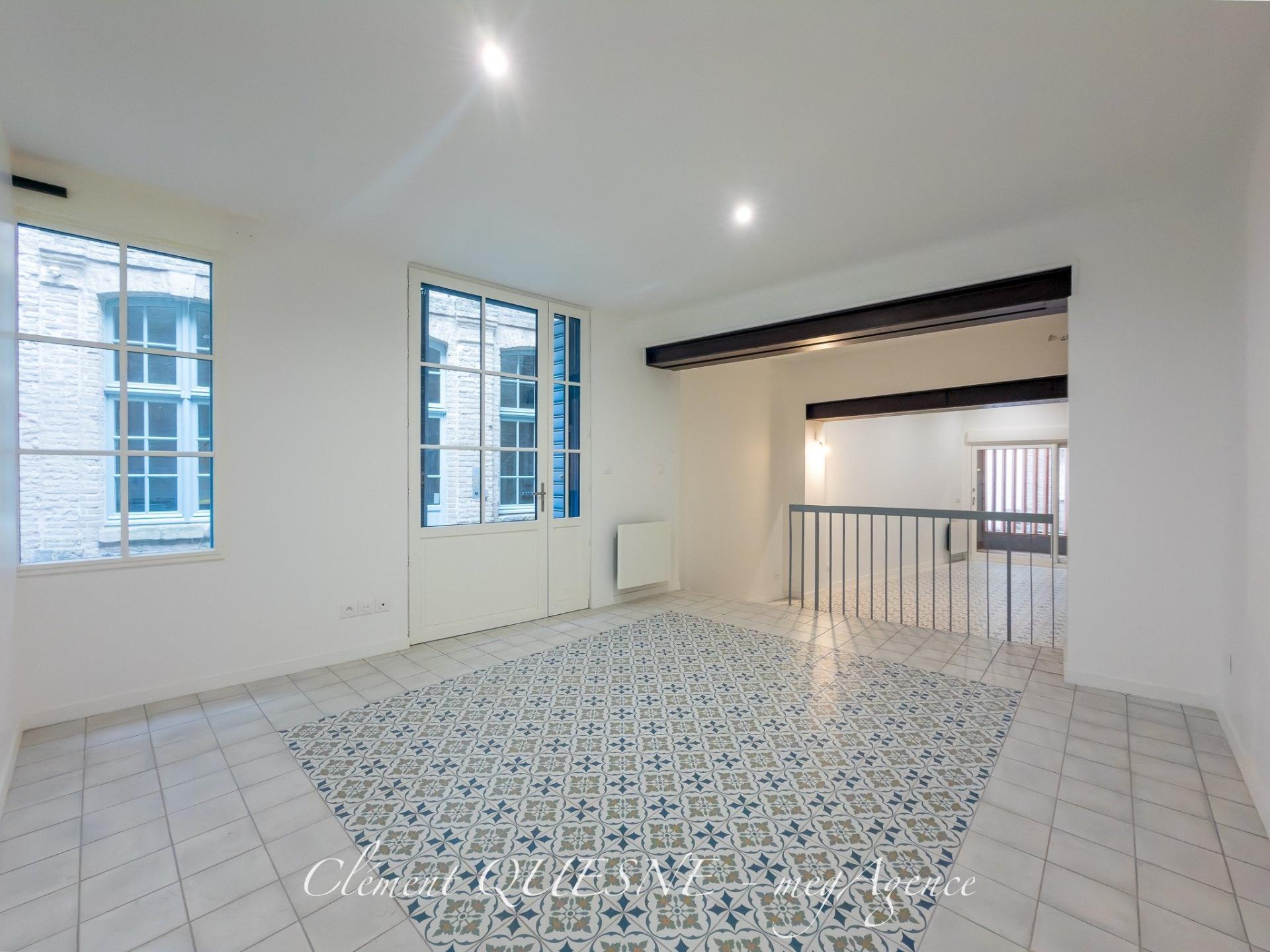 Miniature photo - 2 / 13