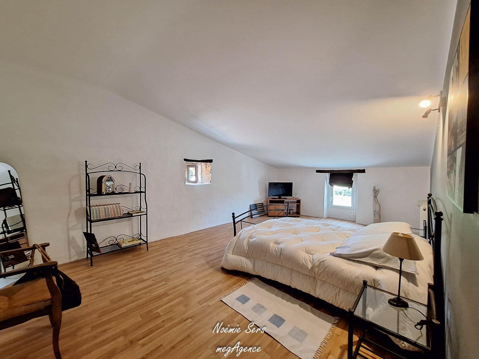 Miniature photo - 6 / 10