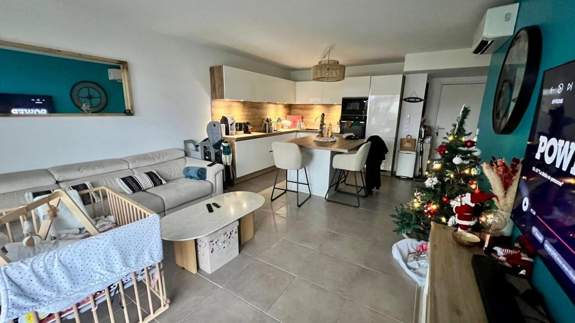 Miniature photo - 2 / 9