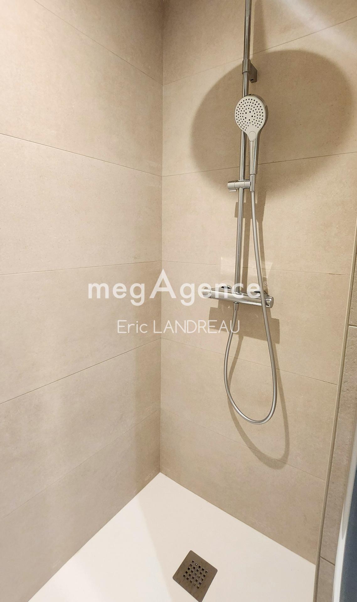 Miniature photo - 9 / 16