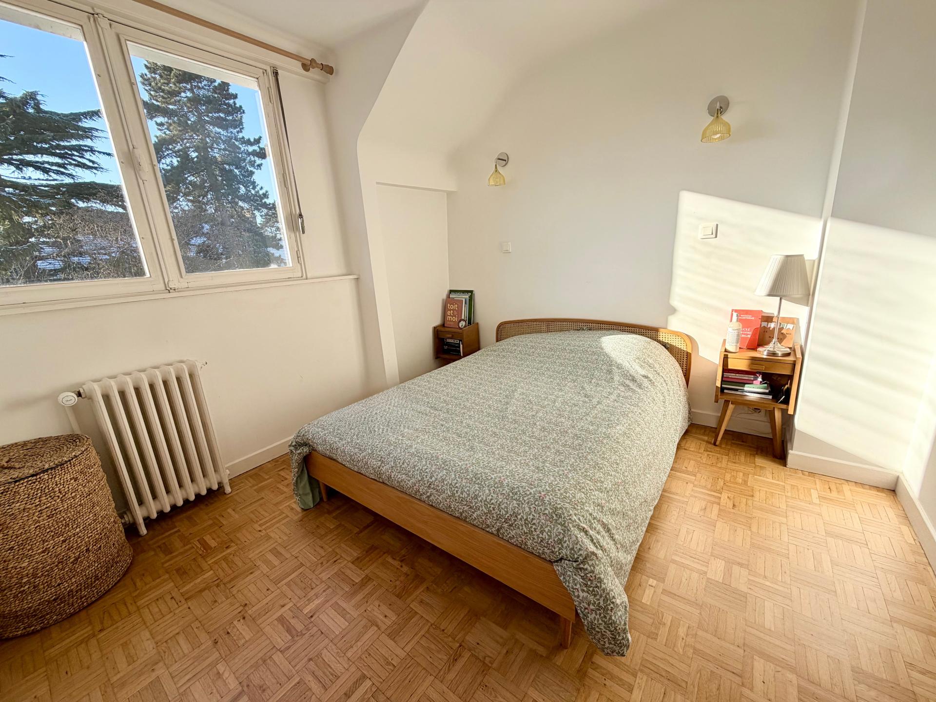 Miniature photo - 8 / 10