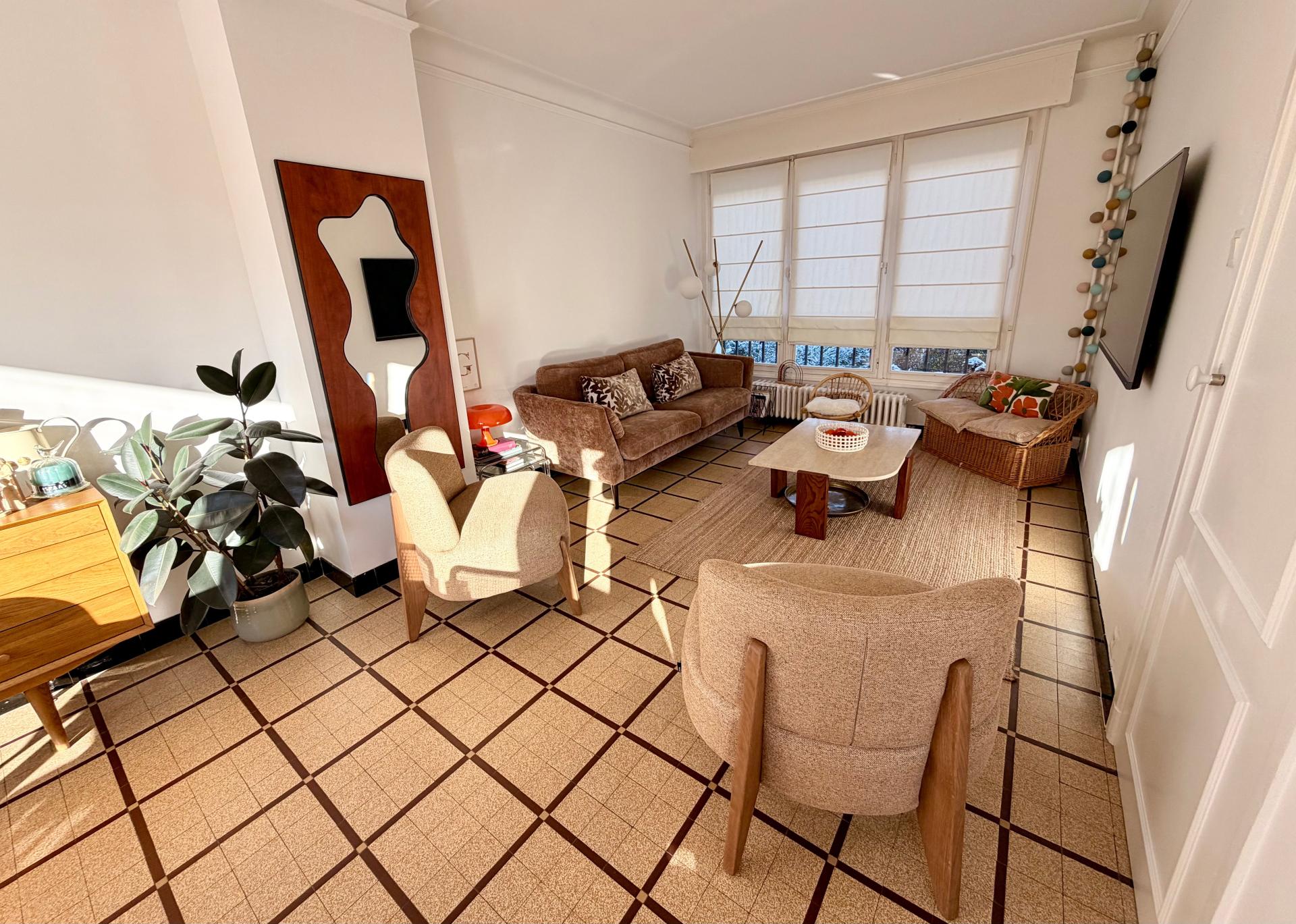 Miniature photo - 2 / 10