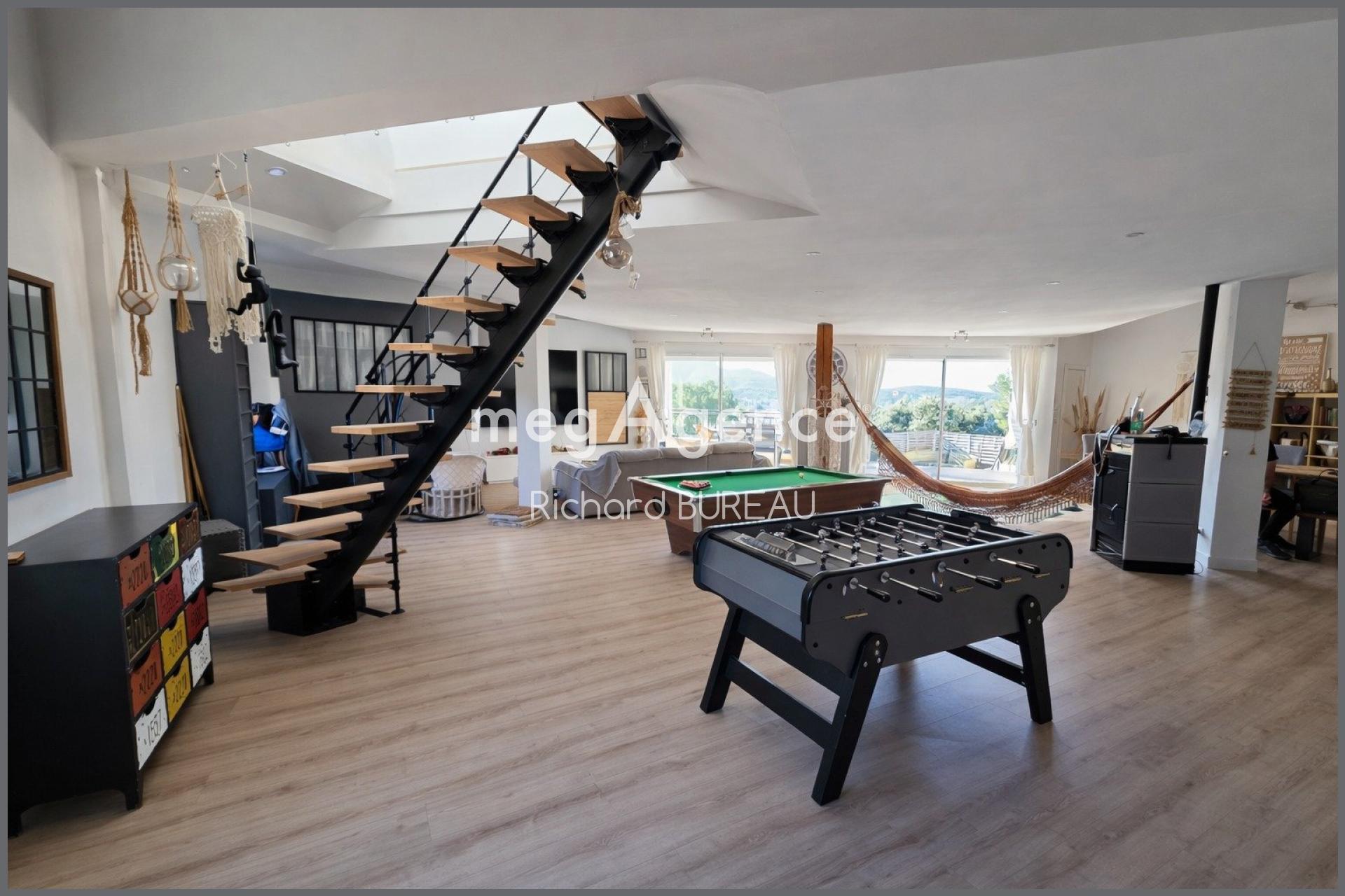 Miniature photo - 2 / 11