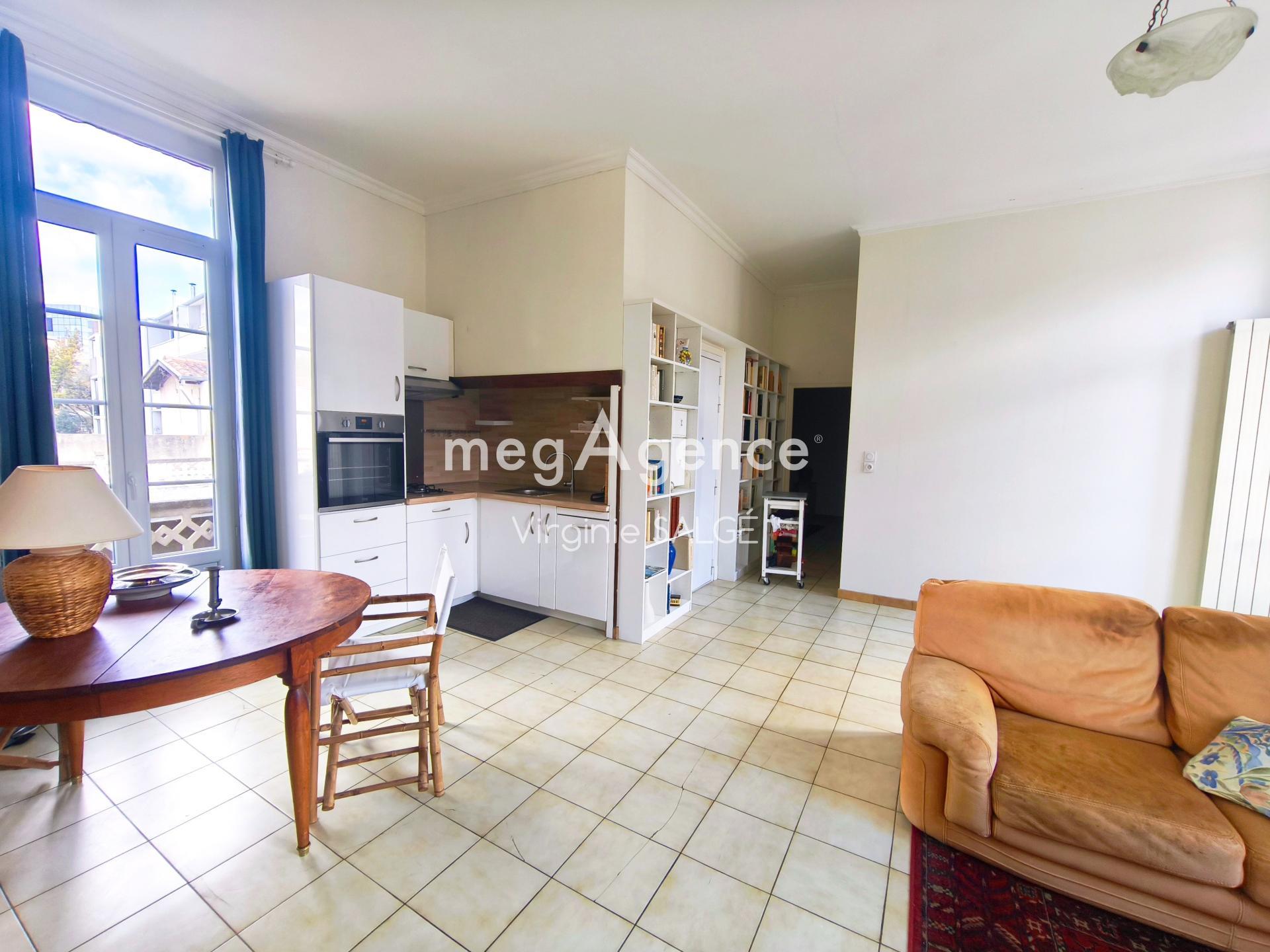 Miniature photo - 2 / 8