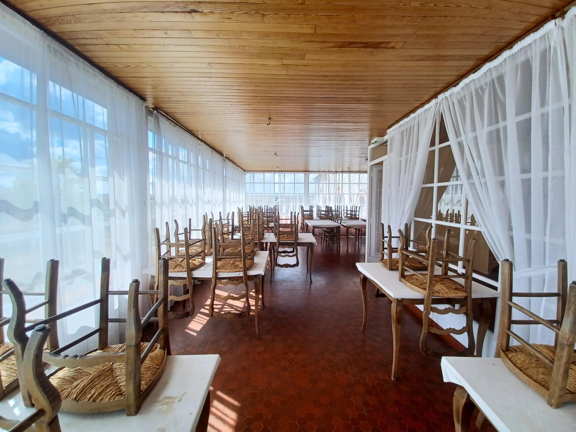 Miniature photo - 2 / 13