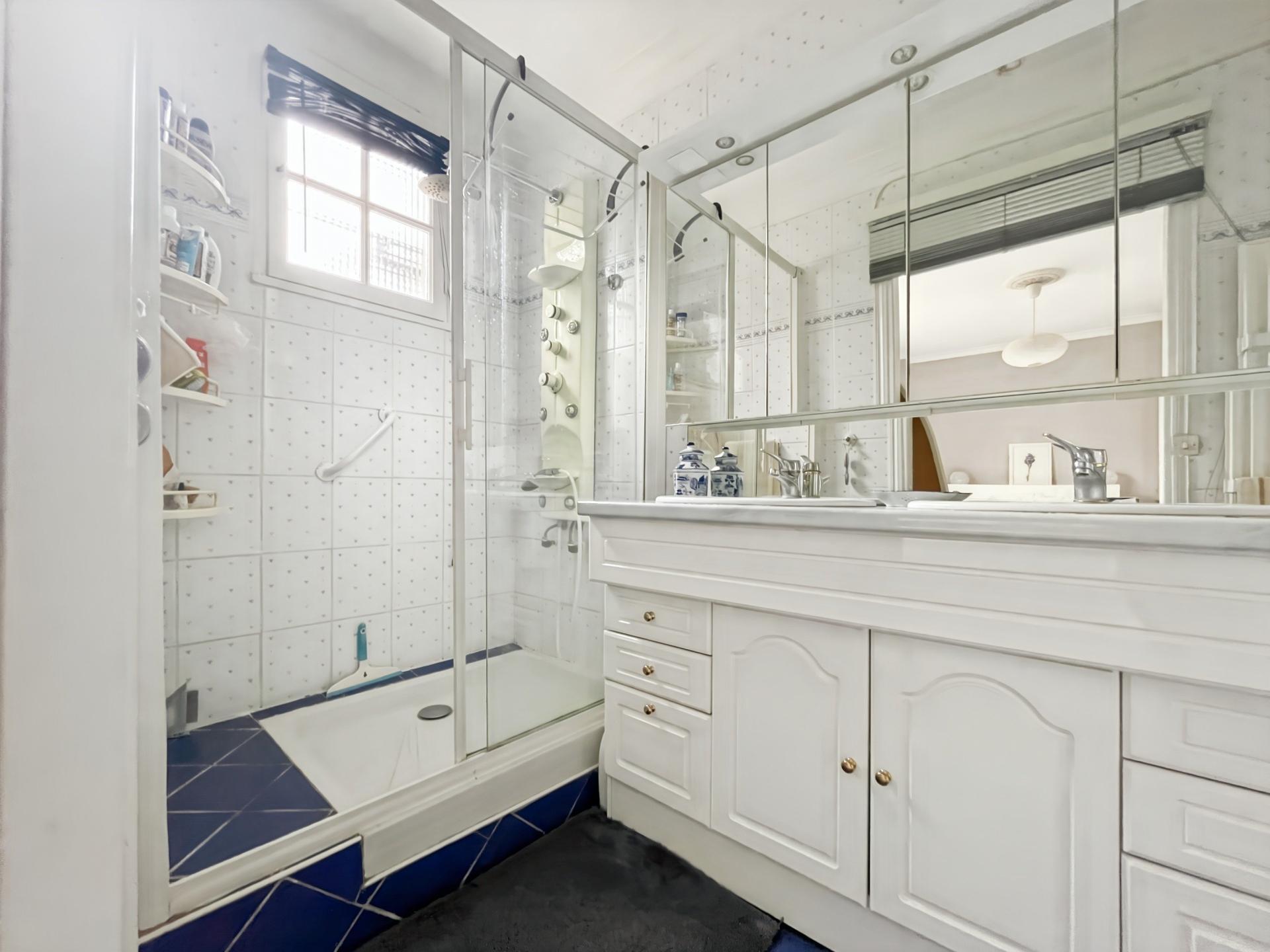 Miniature photo - 8 / 14