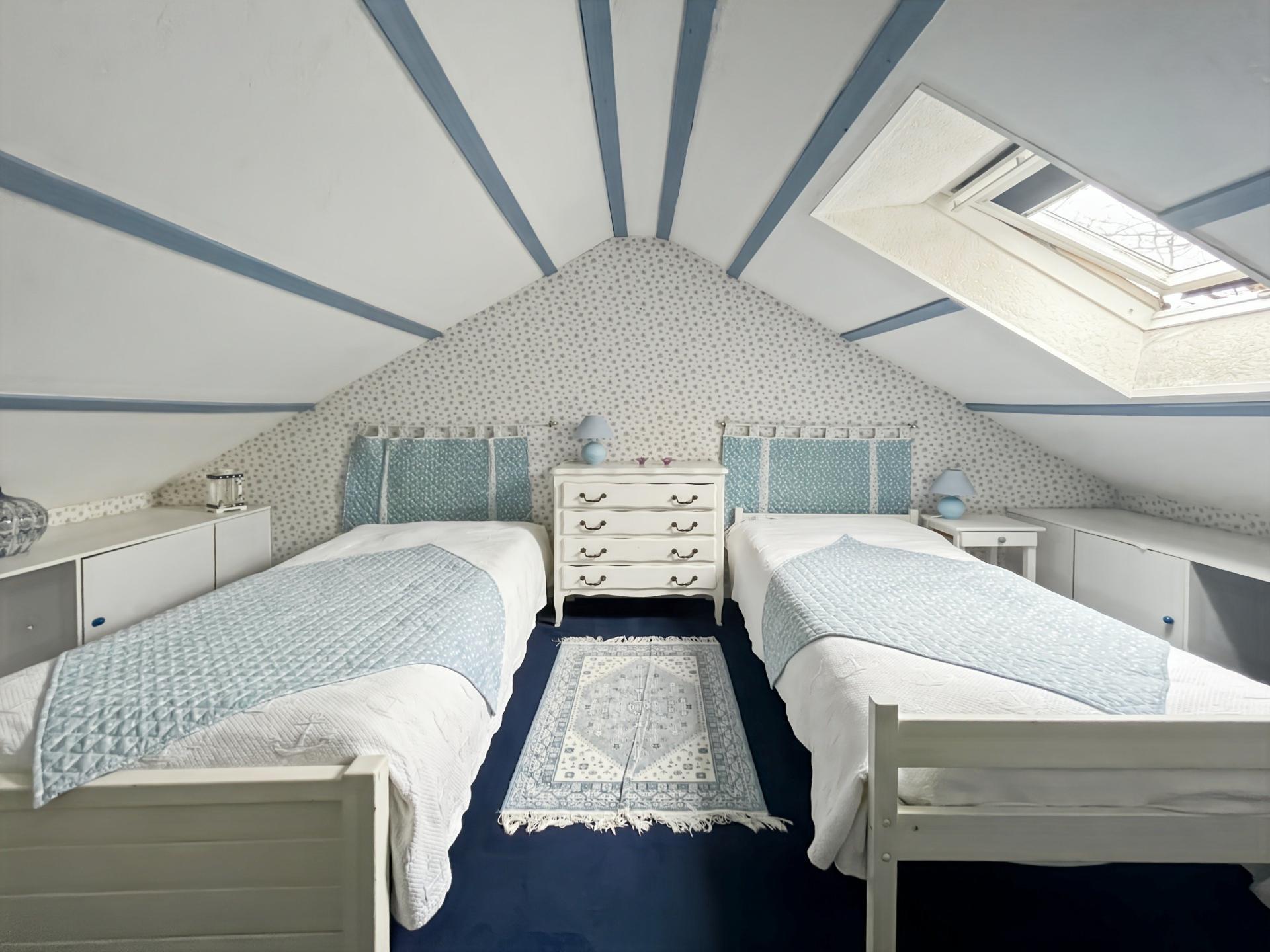 Miniature photo - 12 / 14