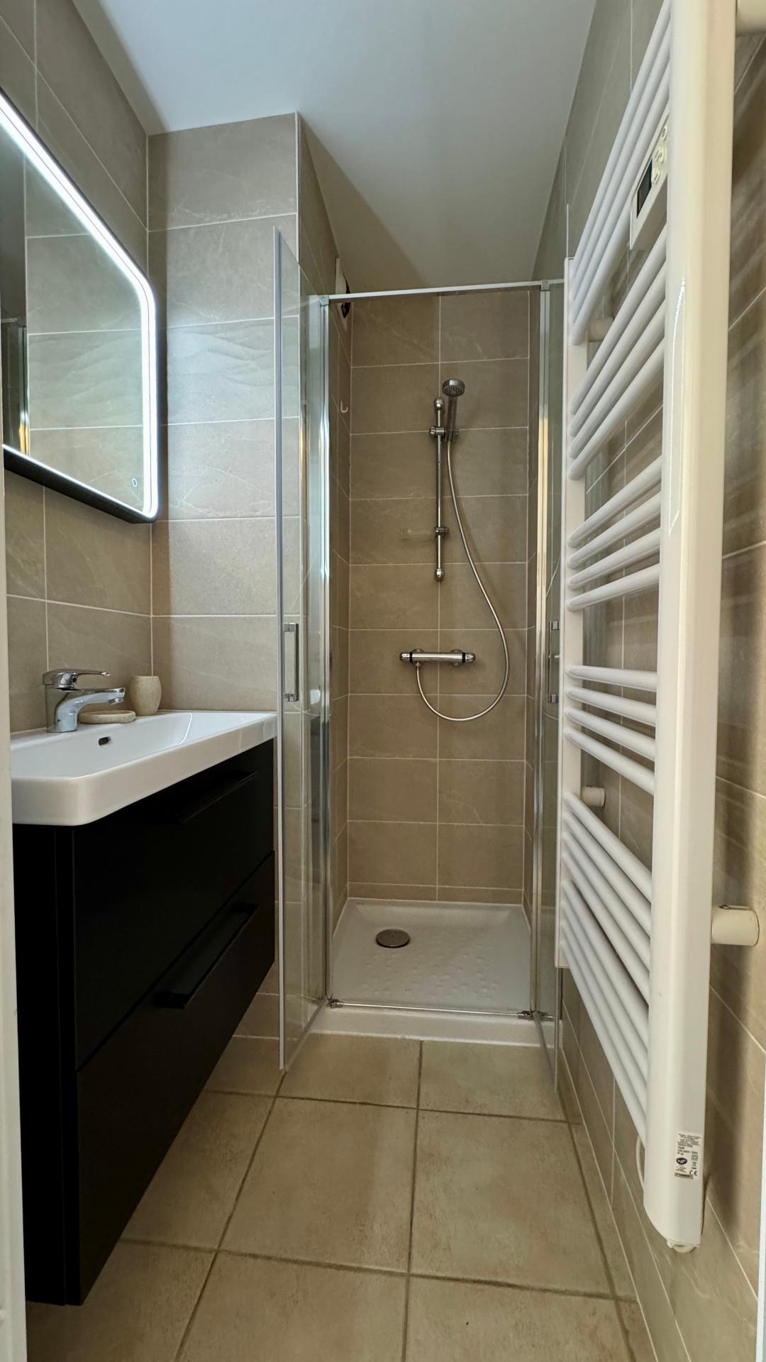 Miniature photo - 5 / 9