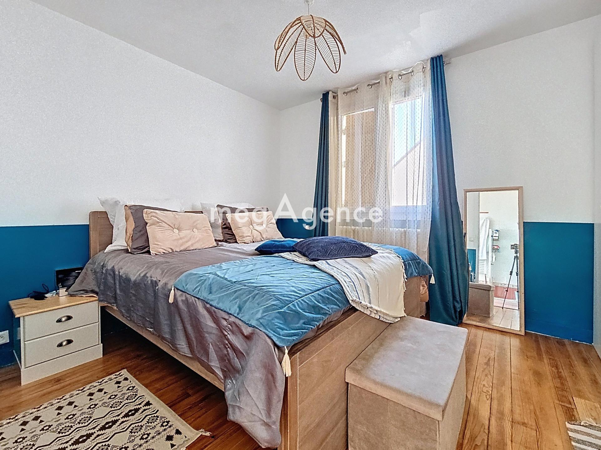 Miniature photo - 9 / 16