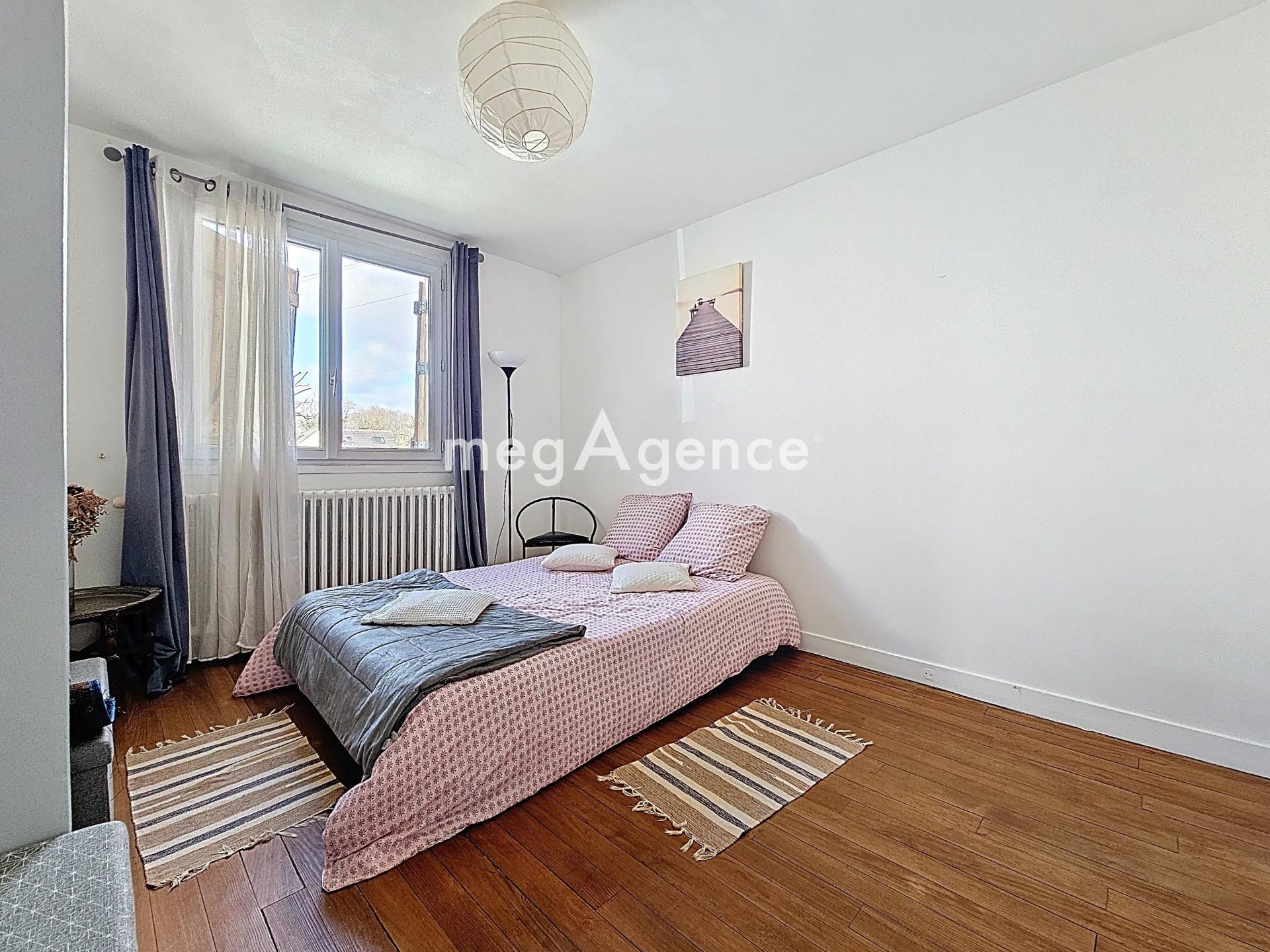 Miniature photo - 8 / 16