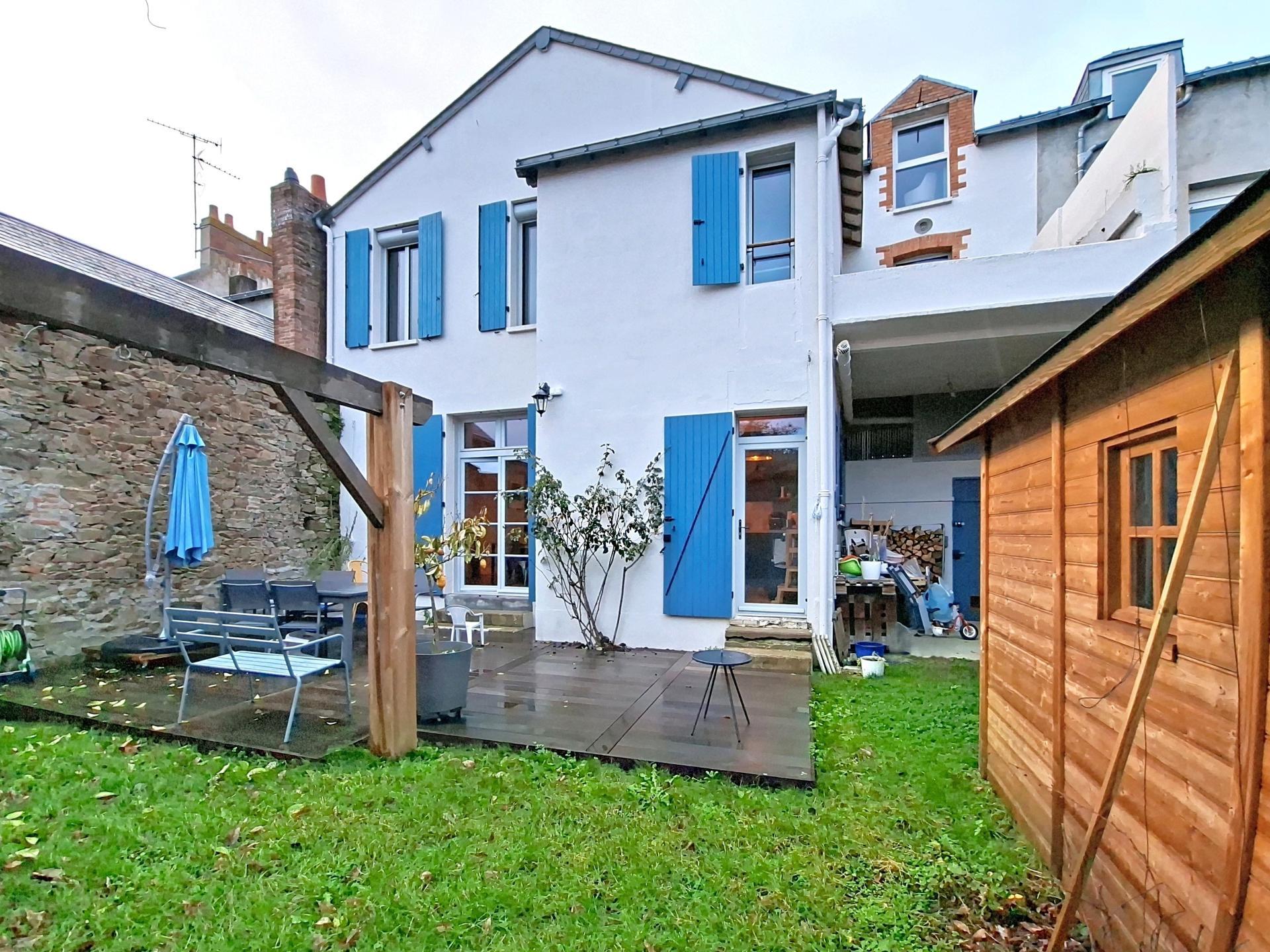 Miniature photo - 8 / 16