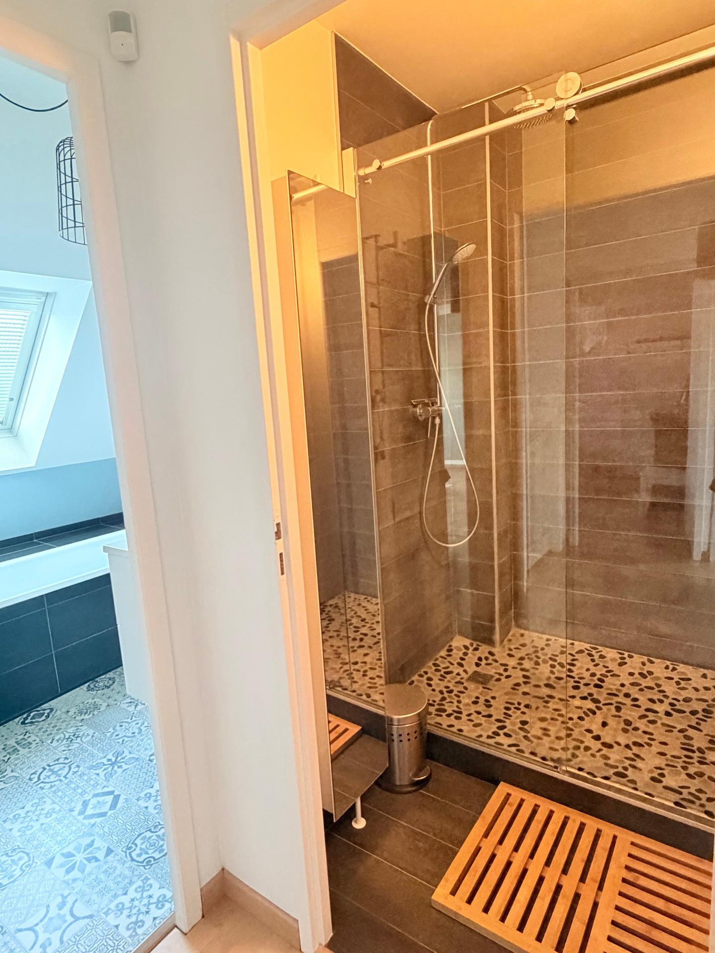 Miniature photo - 8 / 9