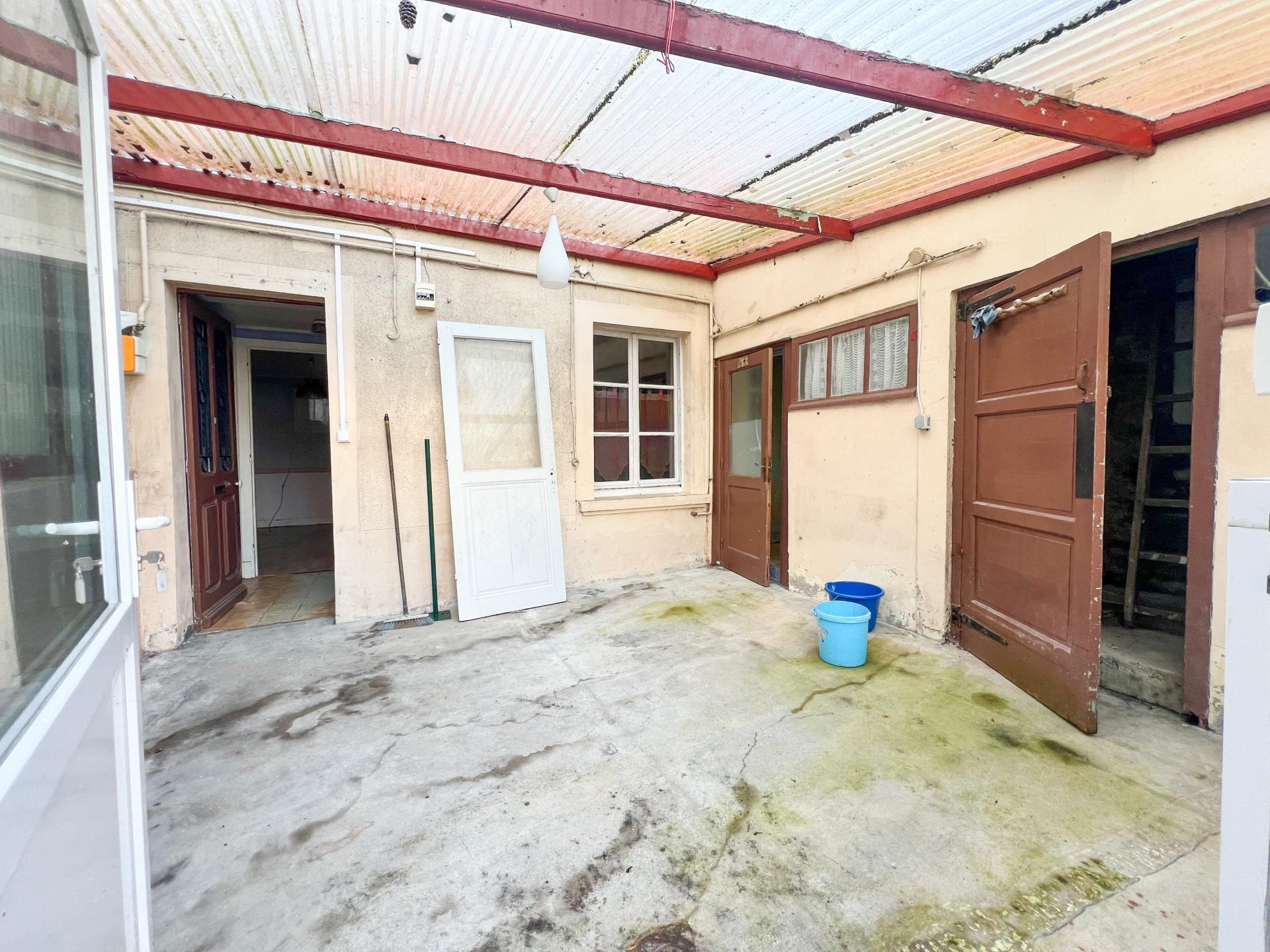 Miniature photo - 2 / 12