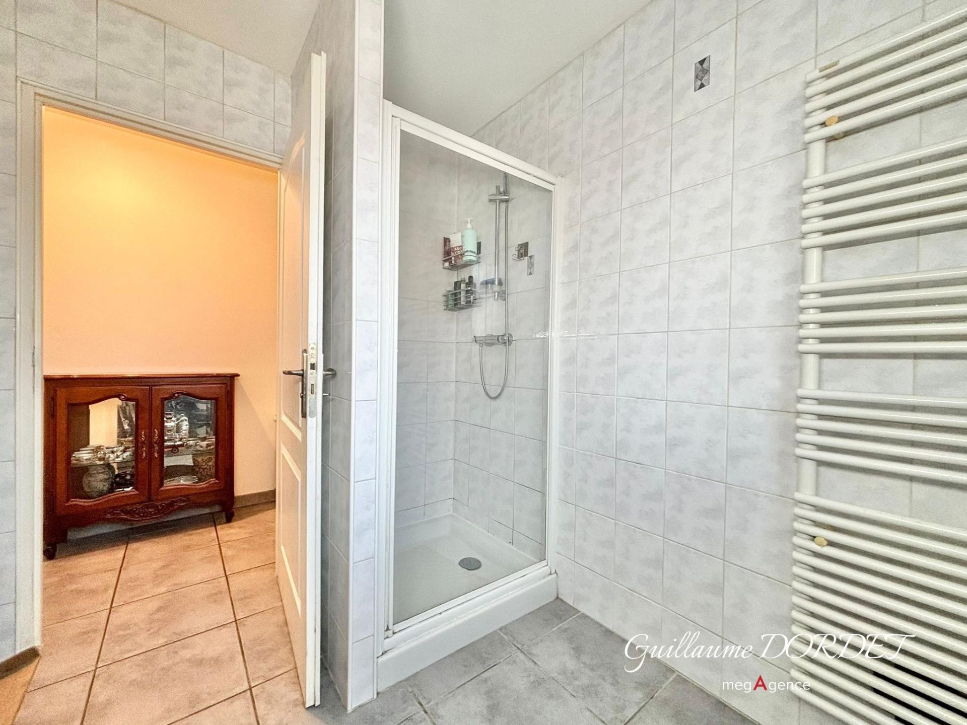 Miniature photo - 9 / 16