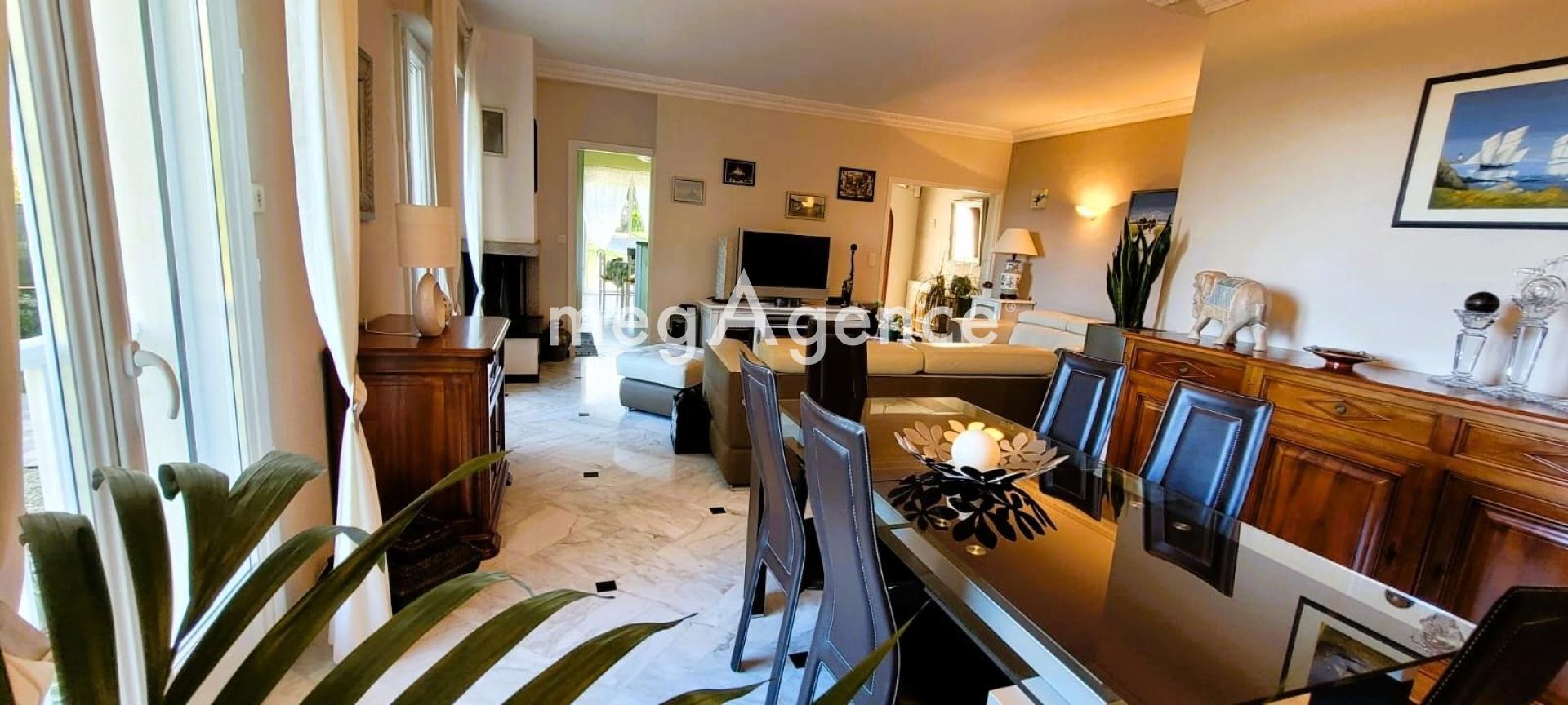 Miniature photo - 2 / 13