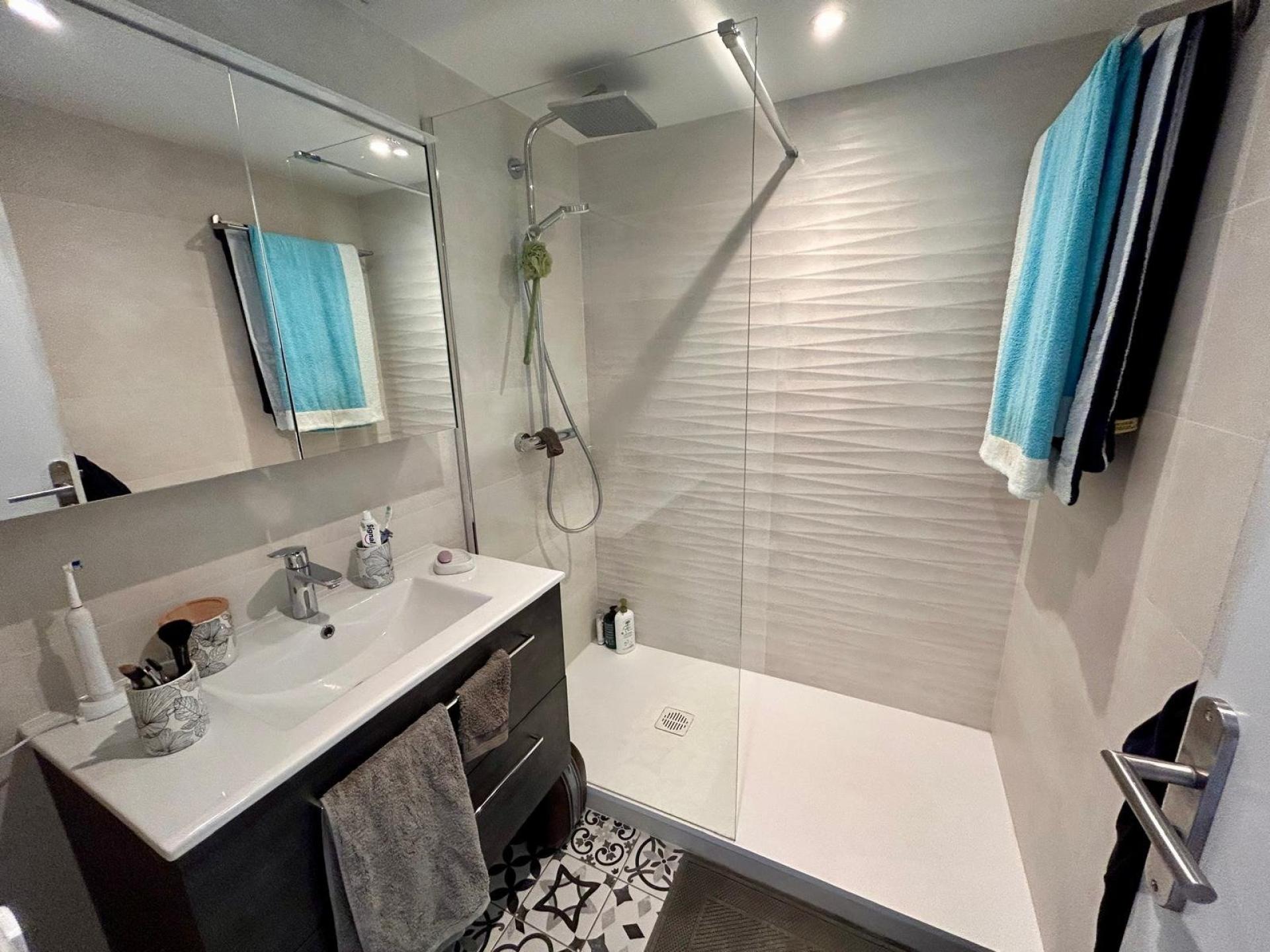 Miniature photo - 6 / 6