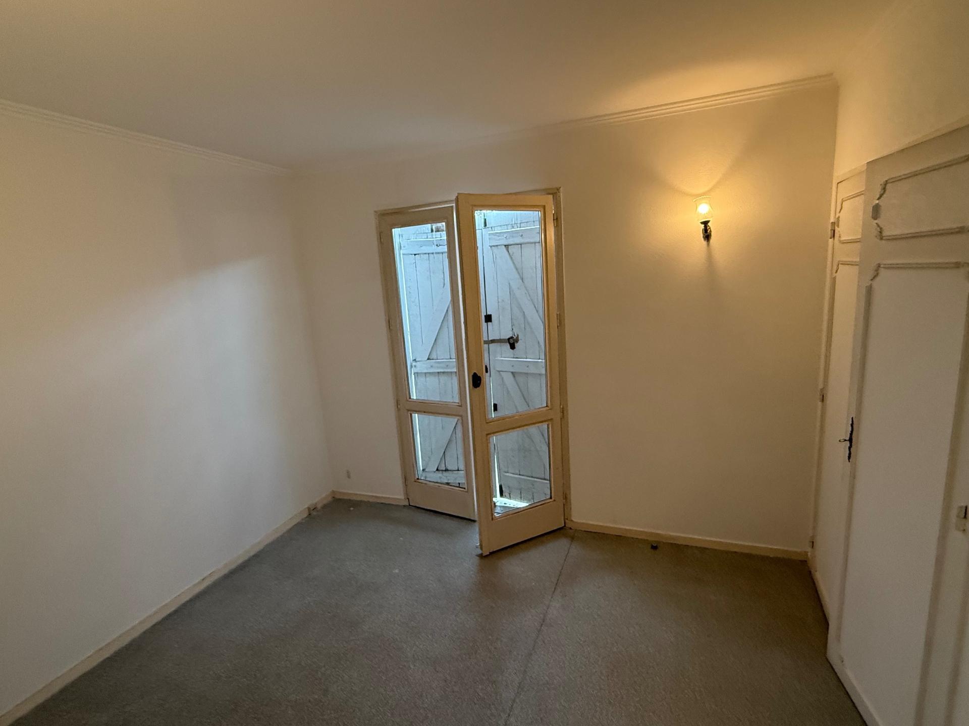 Miniature photo - 12 / 15