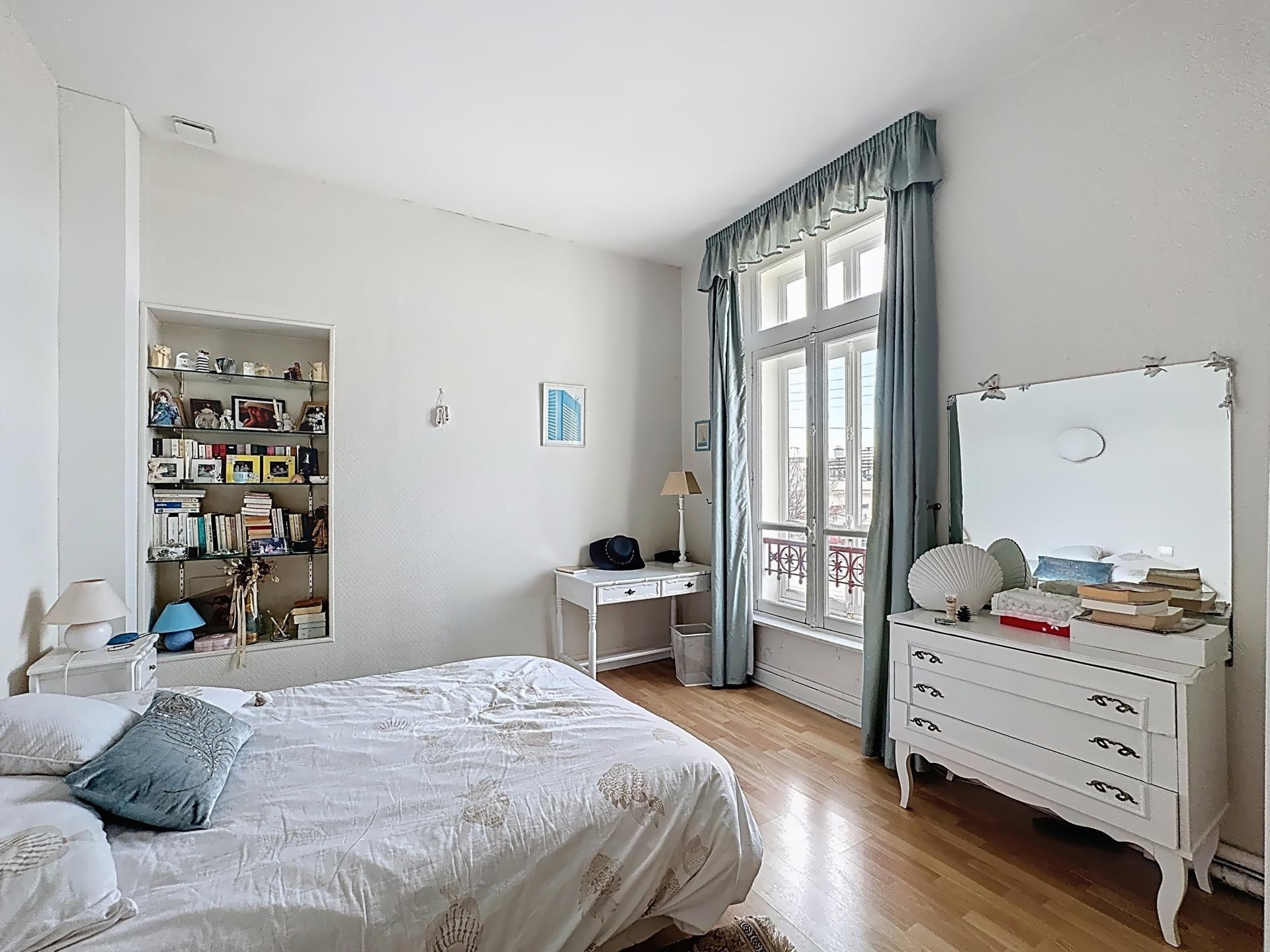 Miniature photo - 6 / 14