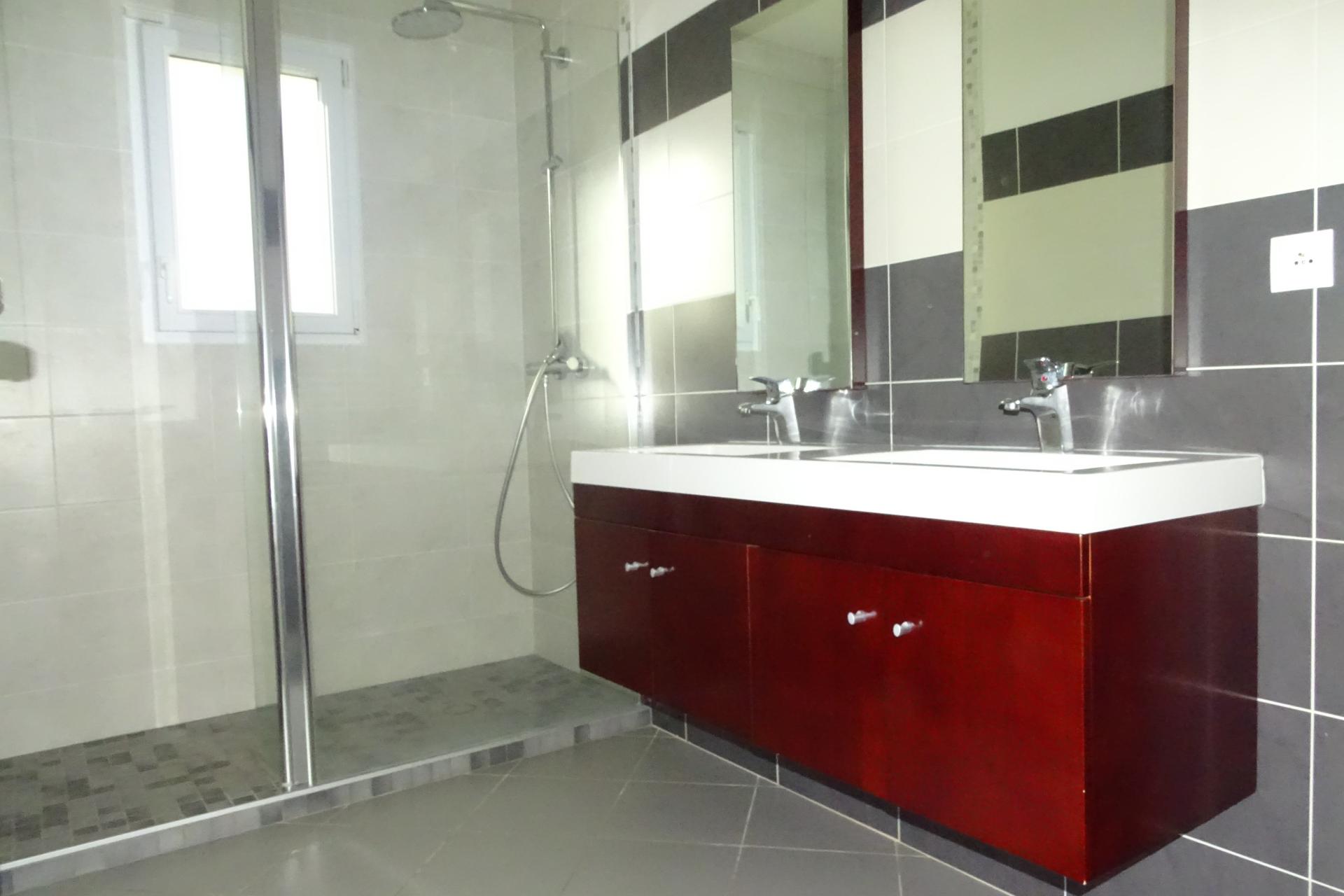 Miniature photo - 8 / 10