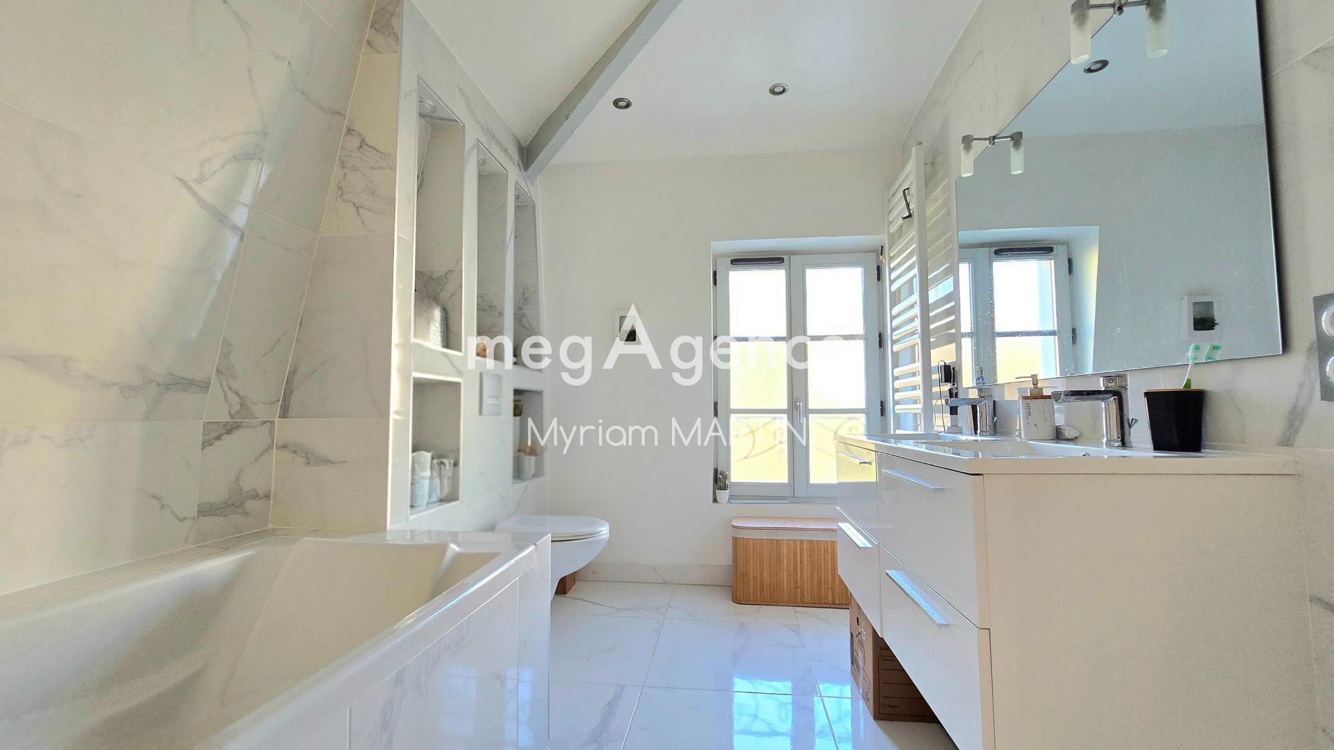 Miniature photo - 12 / 20