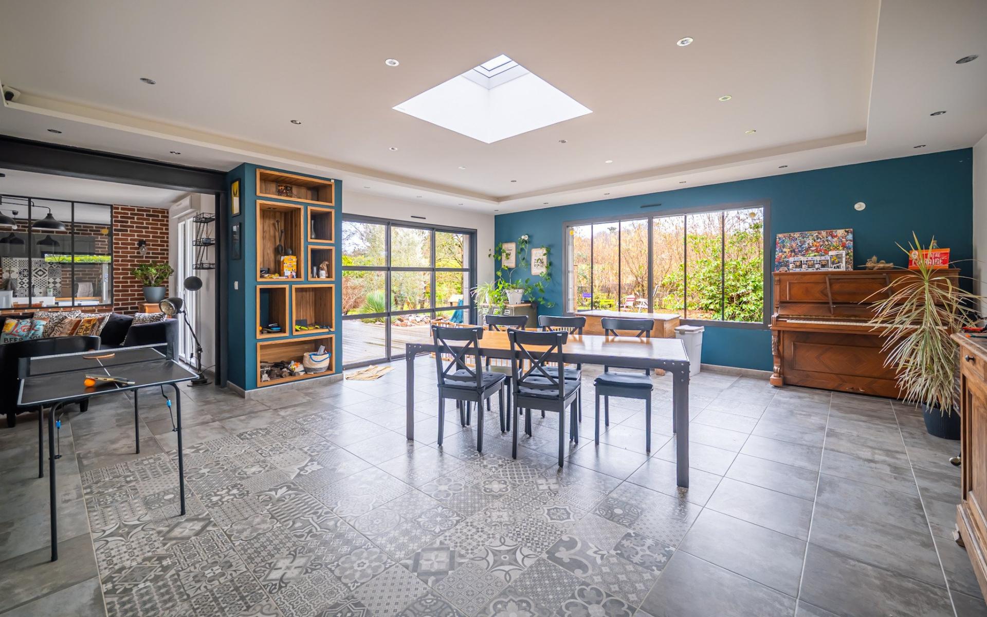 Miniature photo - 2 / 10